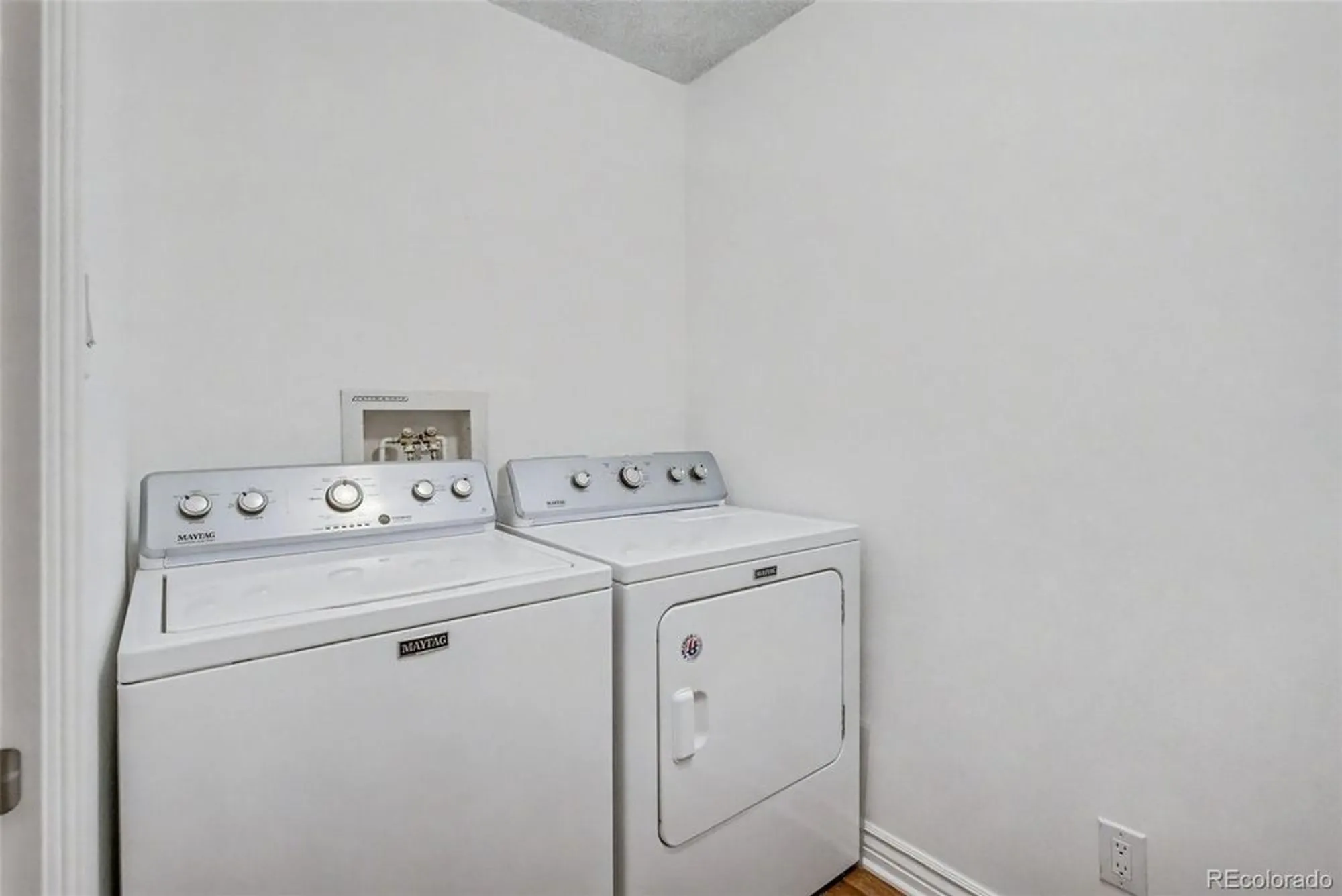 Property Slideshow image 28 of 50 | 14390 e marina dr 302, Aurora, CO, 80014