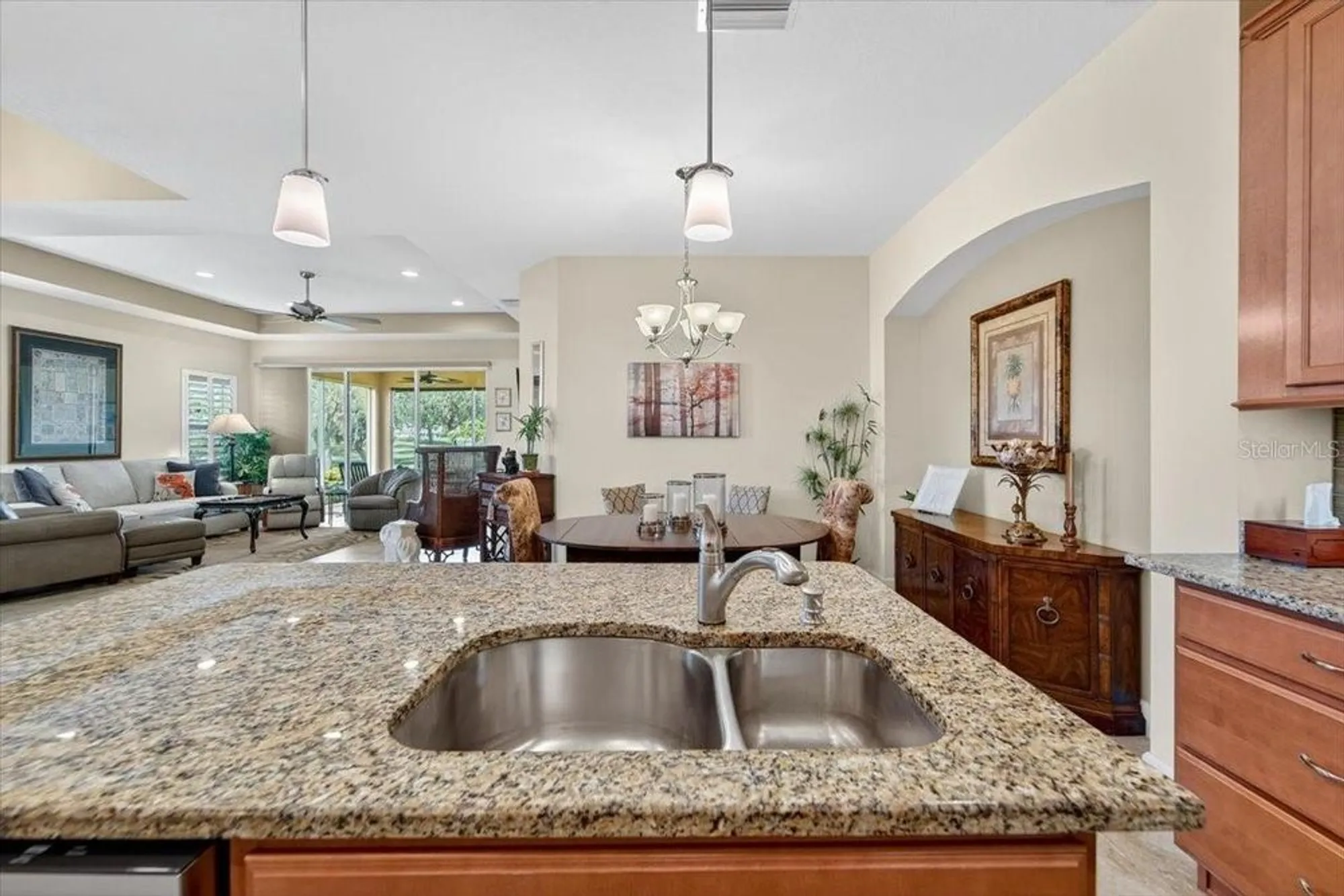 Property Slideshow image 18 of 66 | 821 chipper dr, Sun City Center, FL, 33573