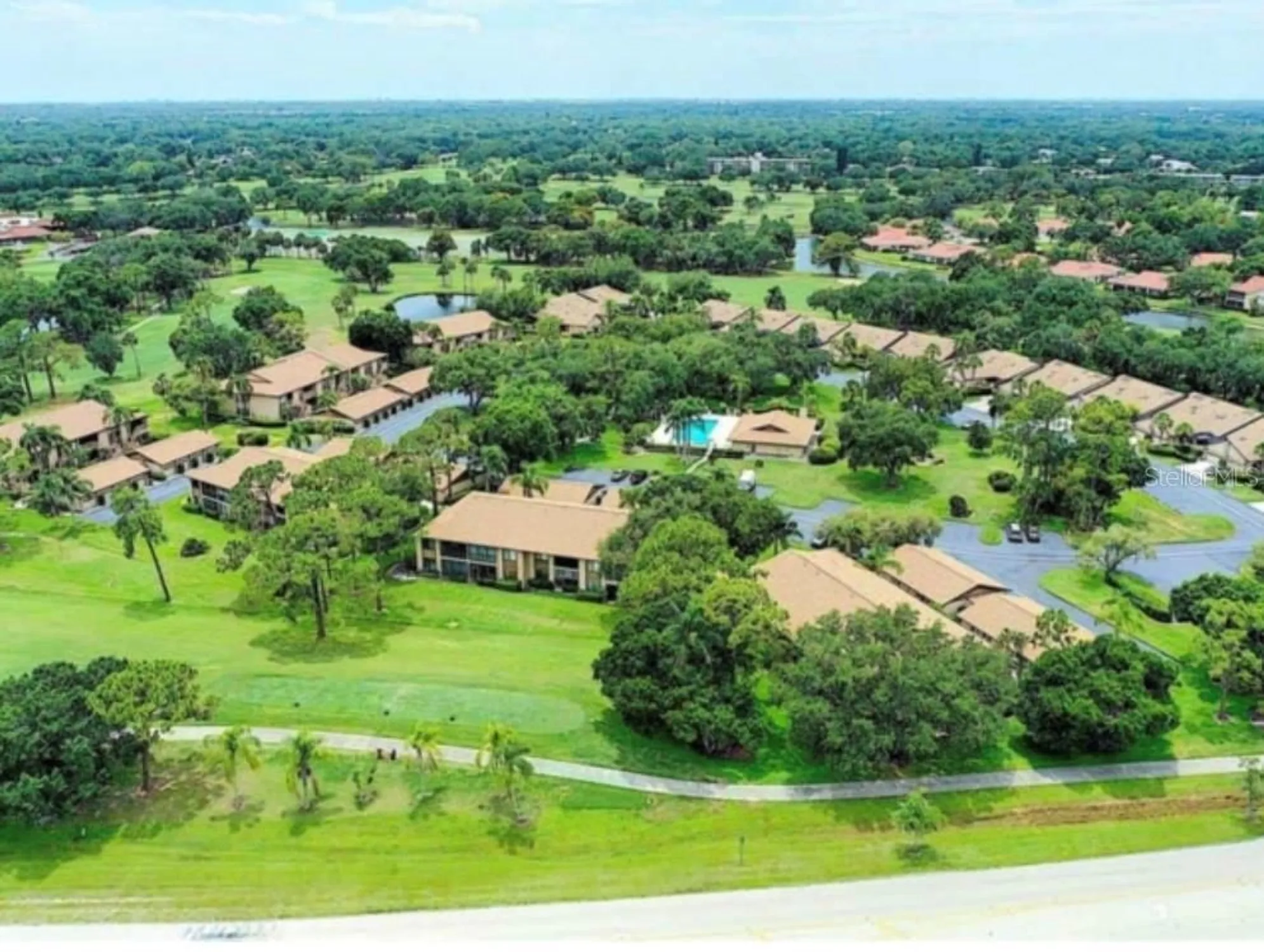 Property Slideshow image 17 of 30 | 5767 avista dr # 5767, Sarasota, FL, 34243