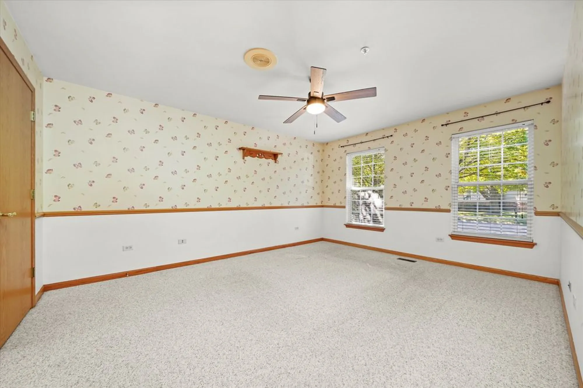 Property Slideshow image 7 of 15 | 20862 w torrey pines 2b, Plainfield, IL, 60544