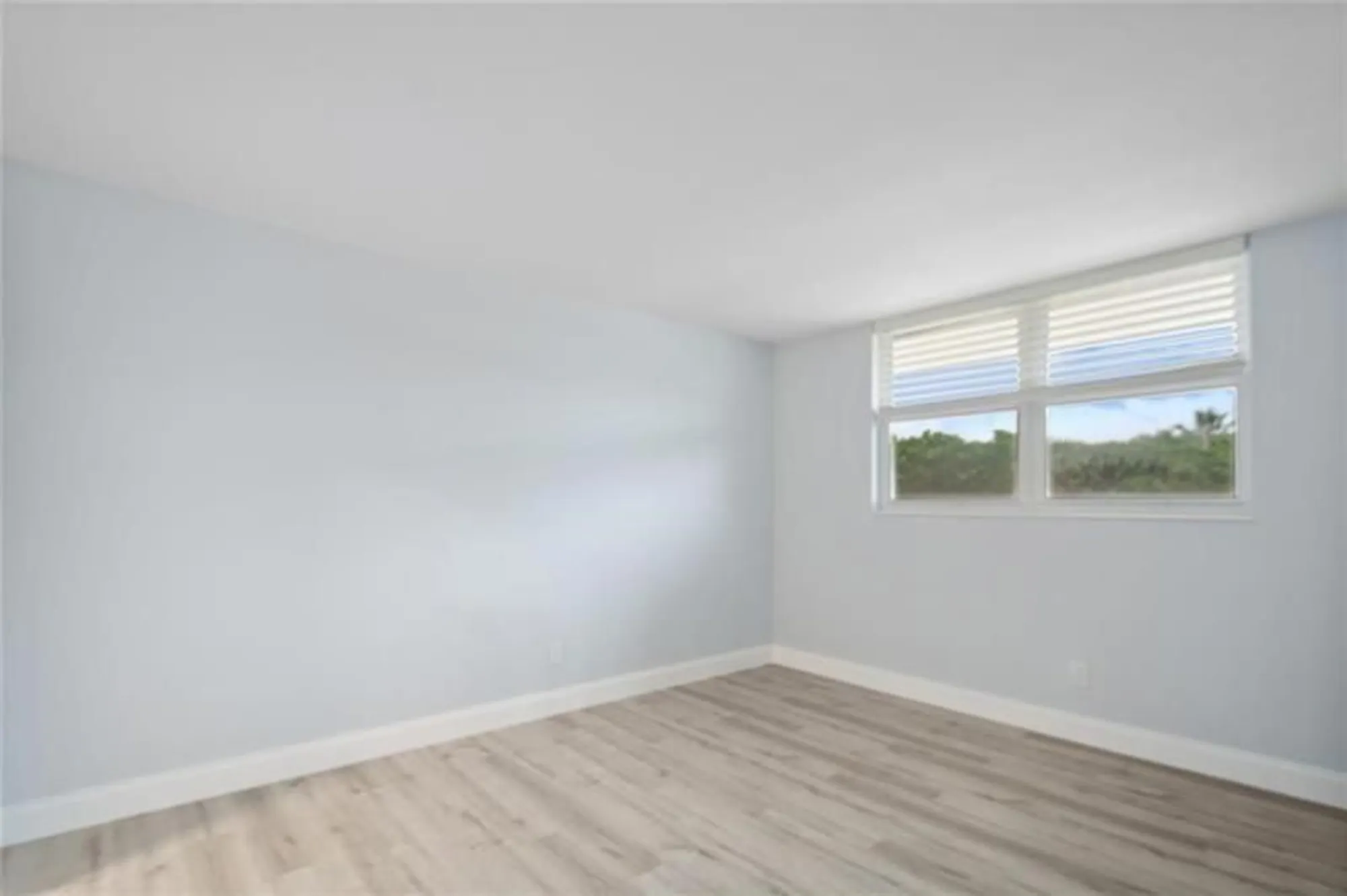 Property Slideshow image 16 of 31 | 2731 ne 14th street cswy apt 232, Pompano Beach, FL, 33062