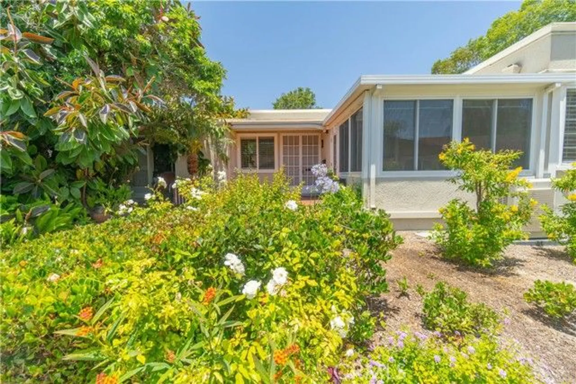 Property Slideshow image 9 of 25 | 394 avenida castilla f, Laguna Woods, CA, 92637