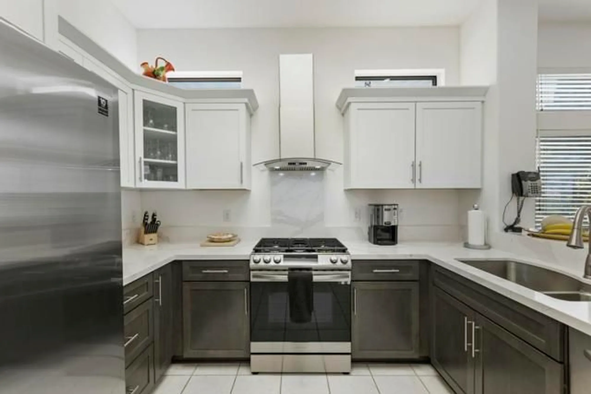 Property Slideshow image 10 of 38 | 38129 grand oaks ave, Palm Desert, CA, 92211