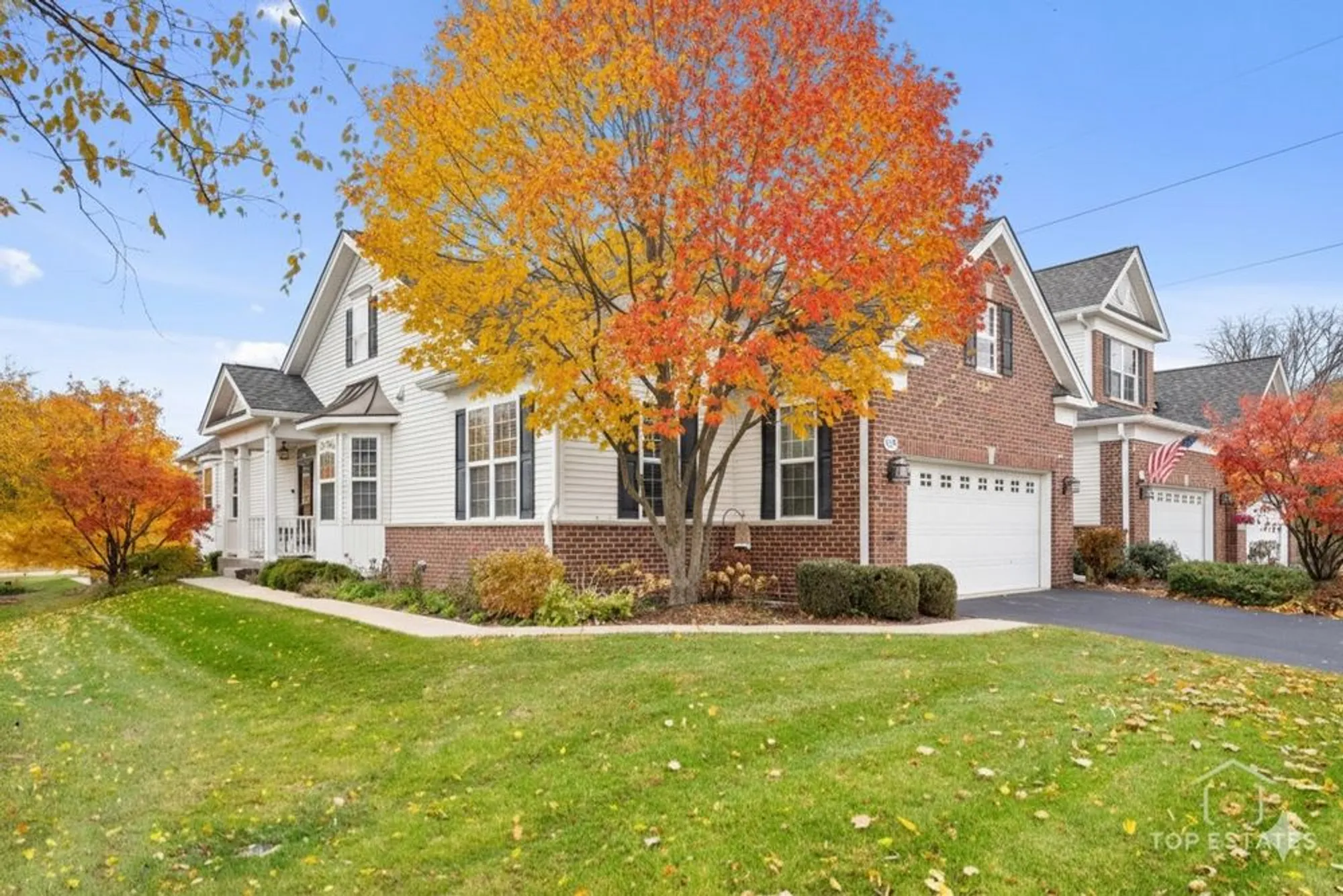 Property Slideshow image 2 of 43 | 1039 riviera dr # 1039, Elgin, IL, 60124