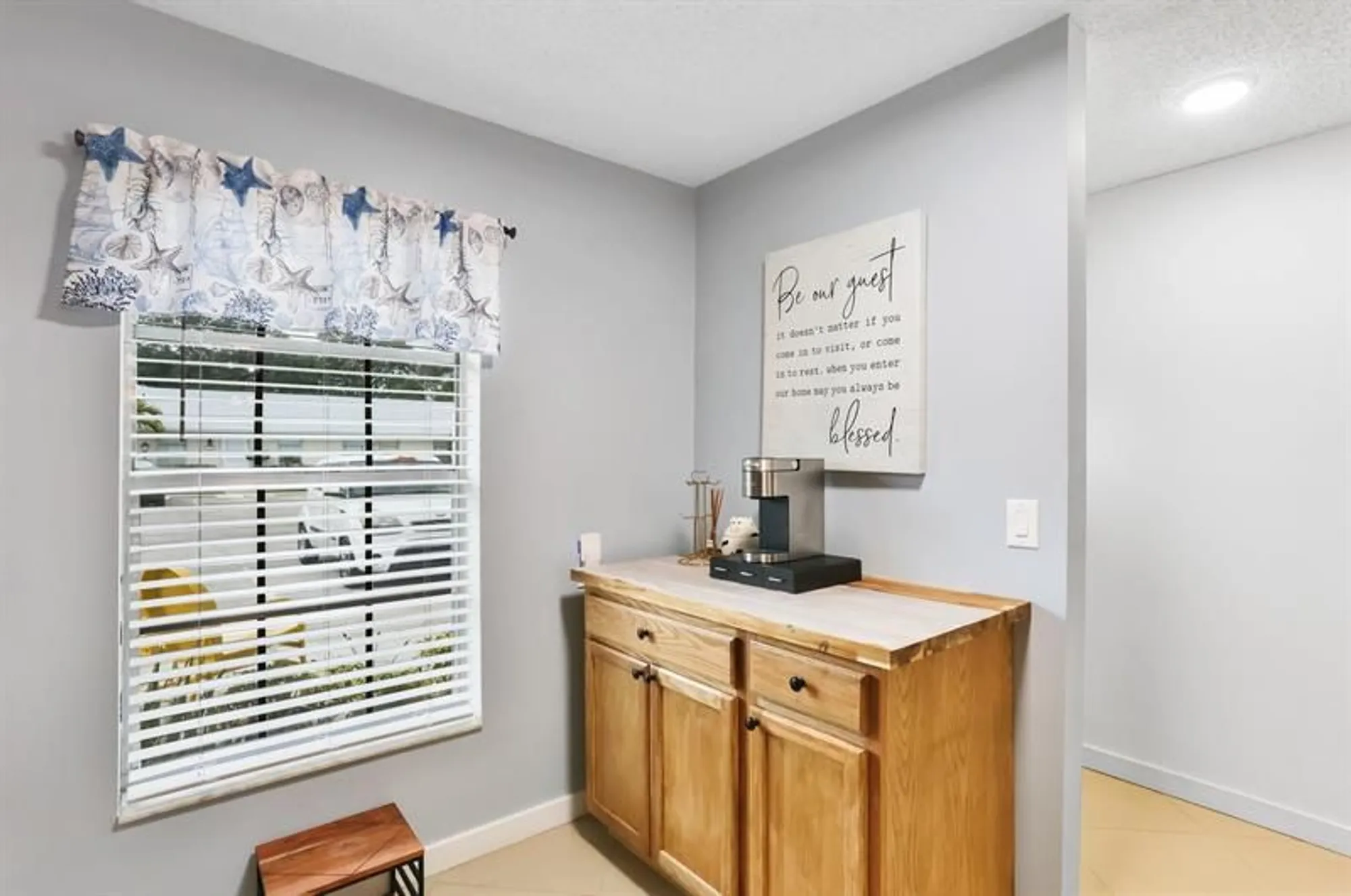 Property Slideshow image 7 of 33 | 395 bennington ln, Lake Worth, FL, 33467