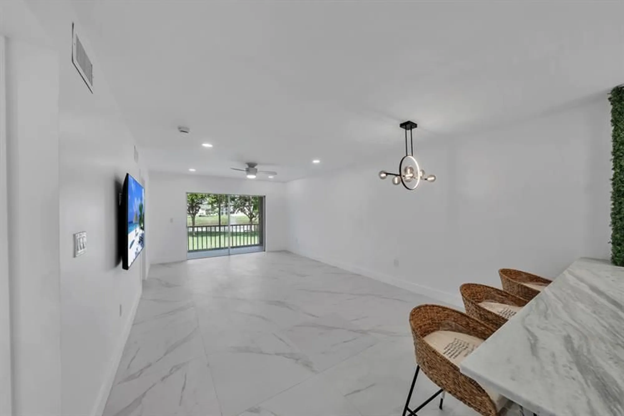 Property Slideshow image 7 of 31 | 9818 marina blvd apt 1225, Boca Raton, FL, 33428