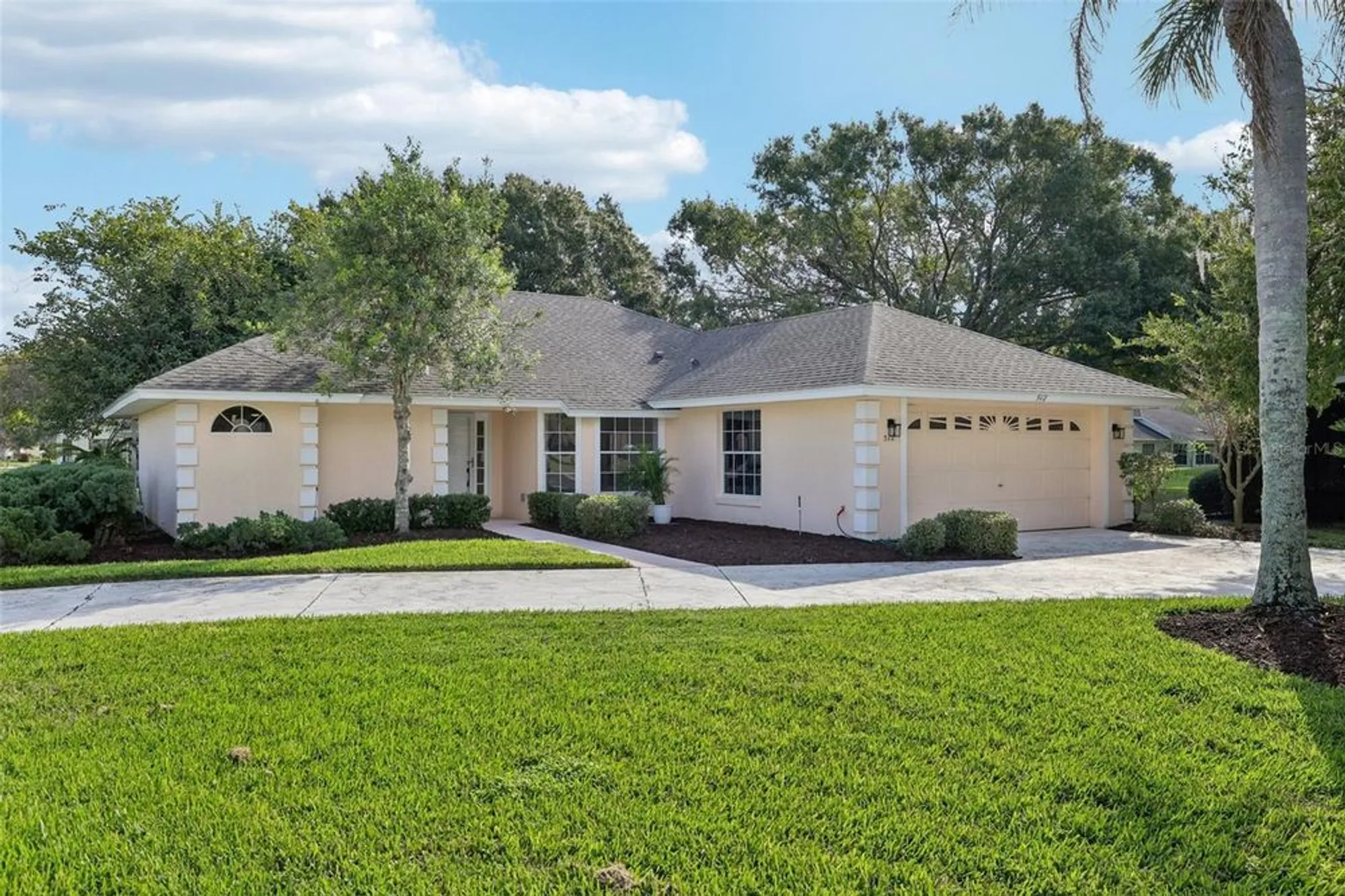 Property Slideshow image 2 of 41 | 512 juniper way, Tavares, FL, 32778
