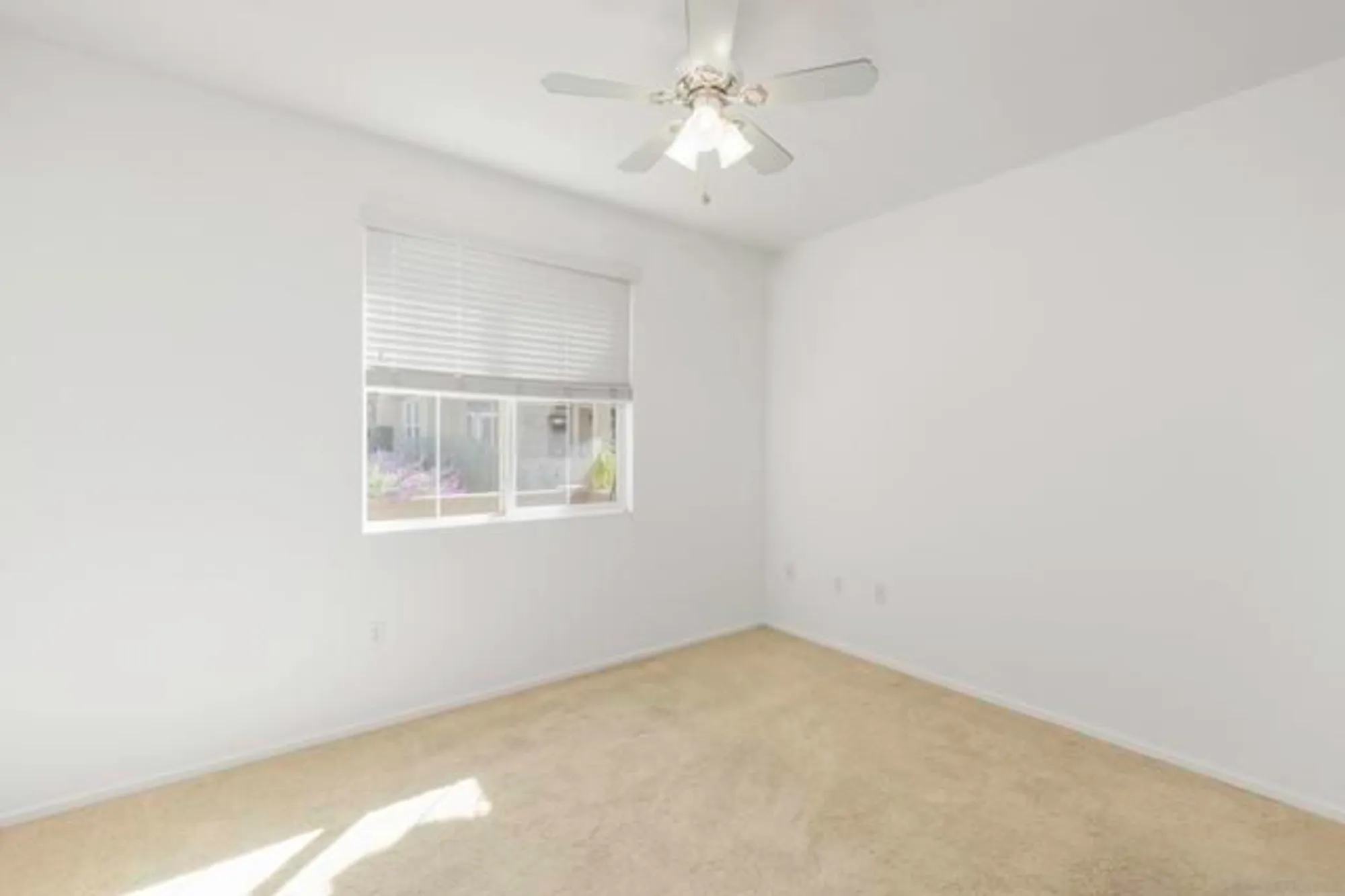 Property Slideshow image 15 of 47 | 1645 beaver crk a, Beaumont, CA, 92223