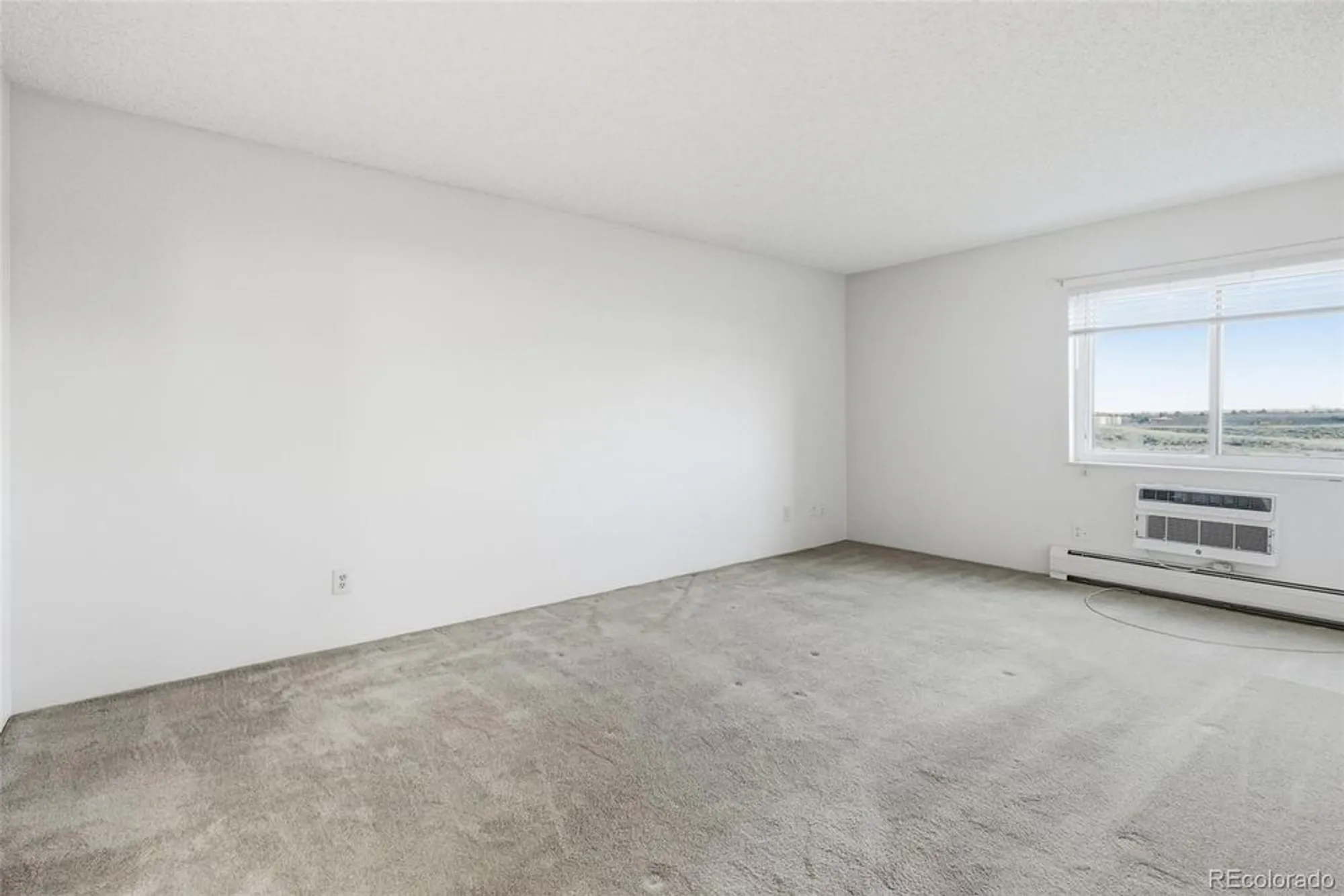 Property Slideshow image 16 of 49 | 13850 e marina dr apt 301, Aurora, CO, 80014