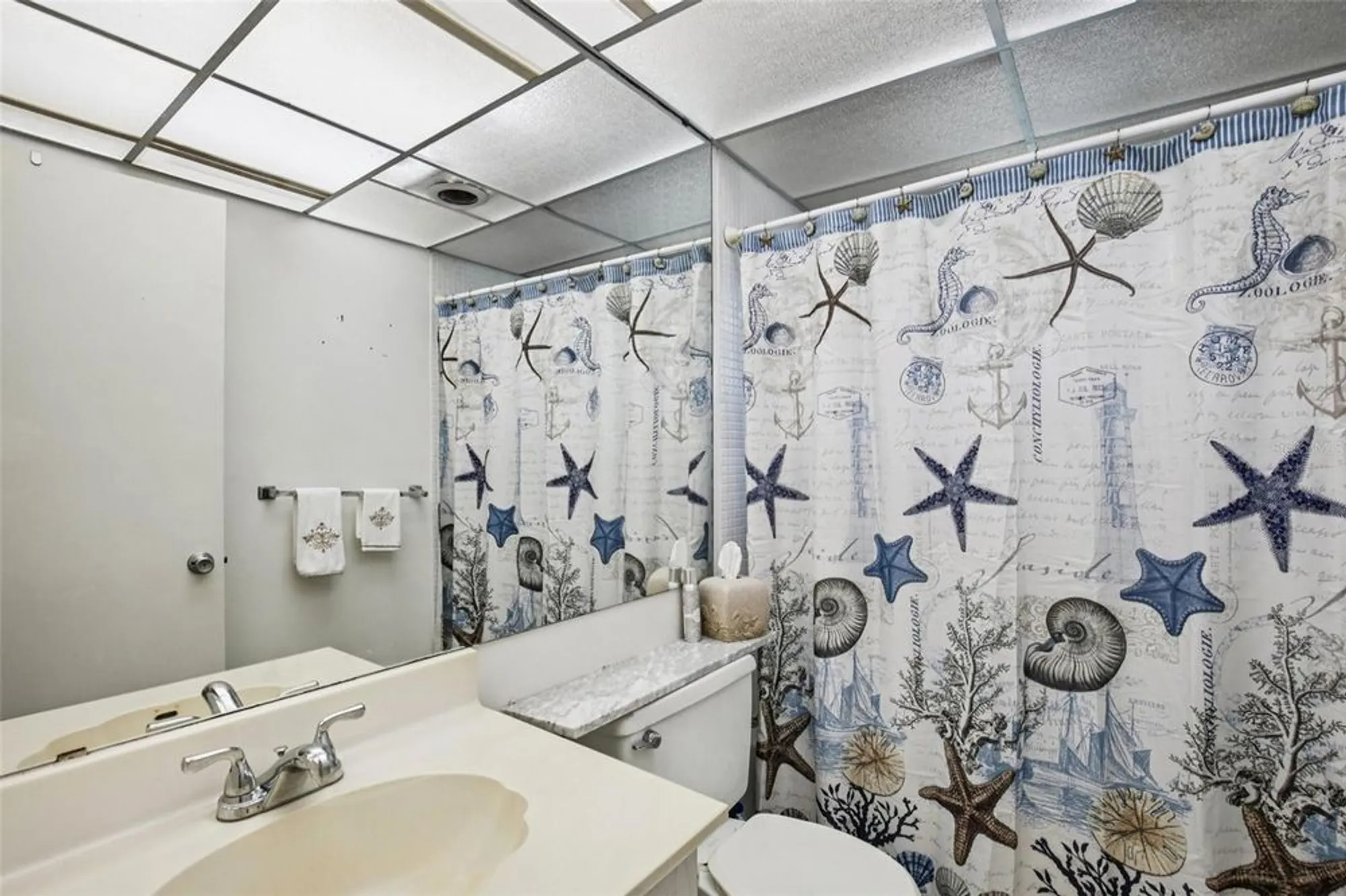 Property Slideshow image 14 of 51 | 201 kings blvd 13, Sun City Center, FL, 33573