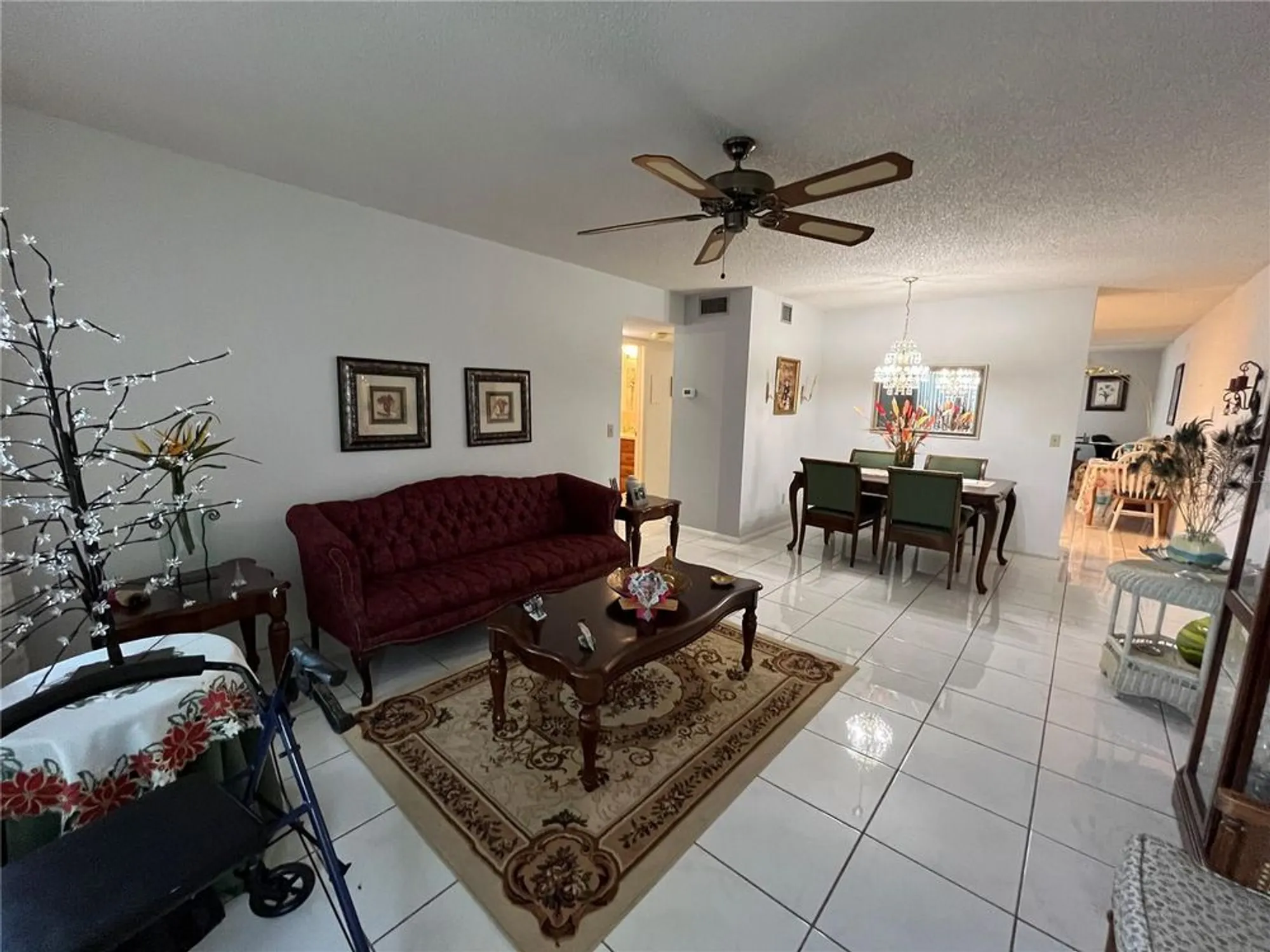 Property Slideshow image 4 of 37 | 2253 norwegian dr 33, Clearwater, FL, 33763