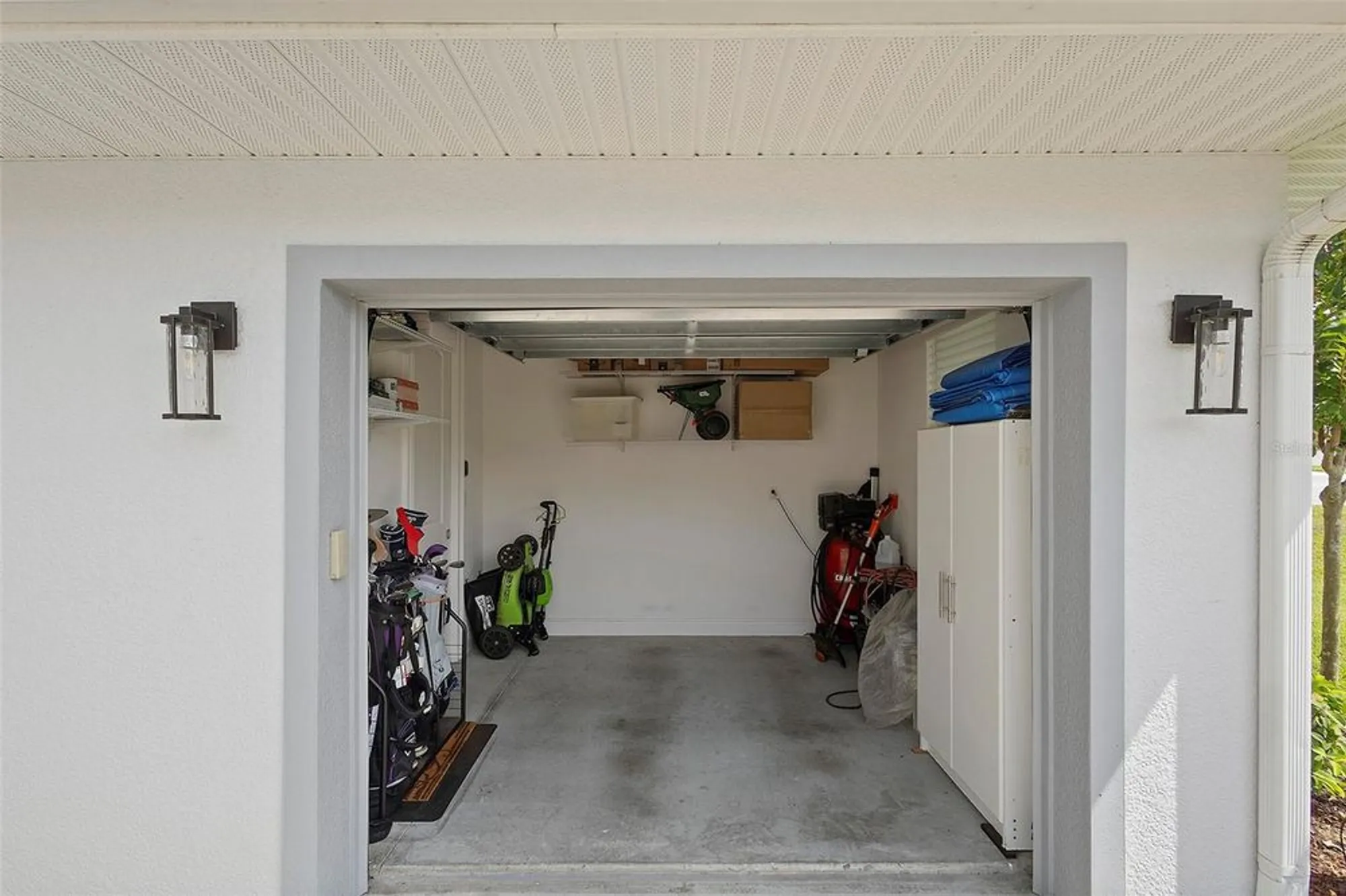 Property Slideshow image 52 of 70 | 5132 greens dr, Lady Lake, FL, 32159