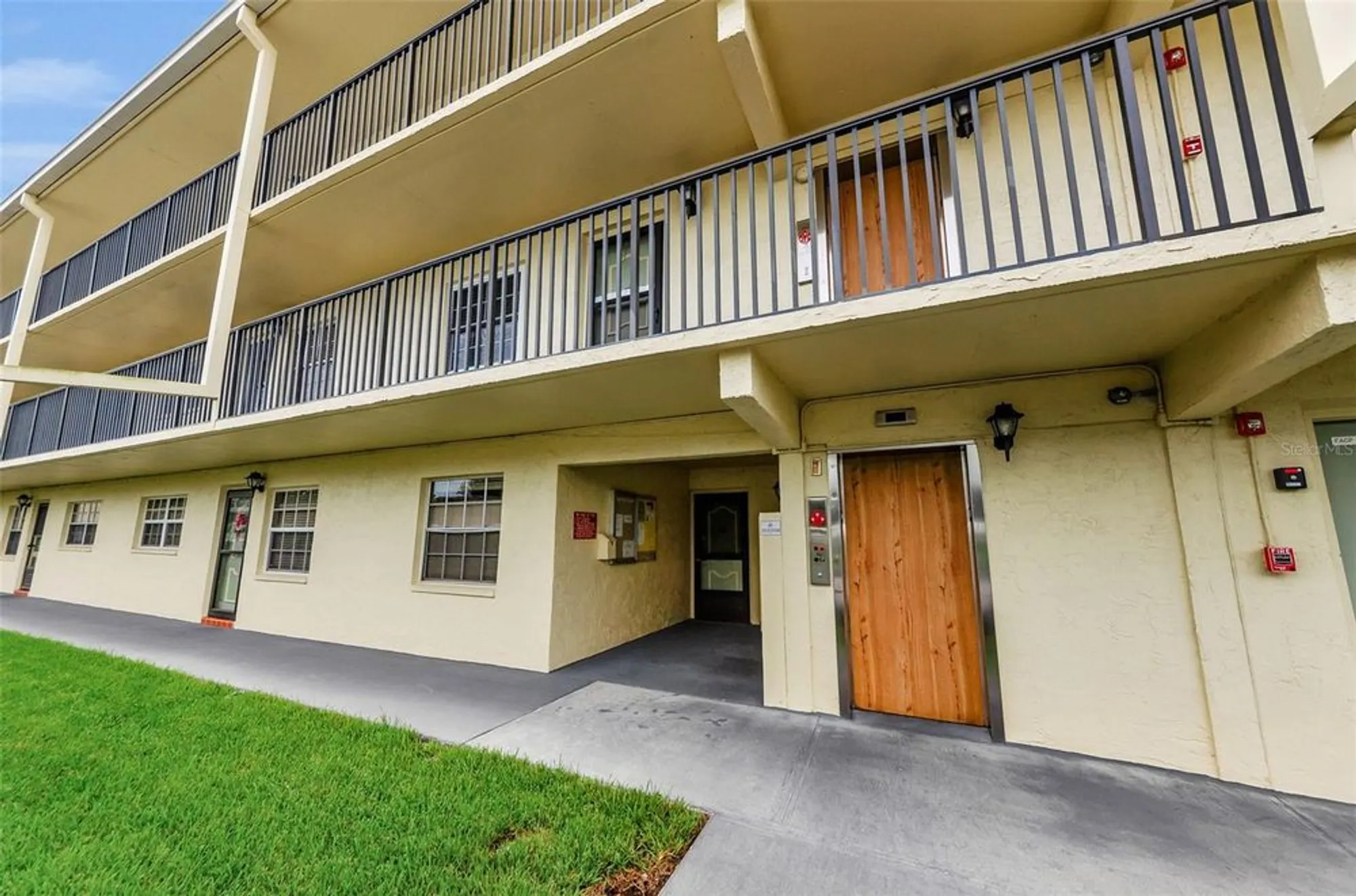 Property Slideshow image 15 of 41 | 1450 heather ridge blvd 307, Dunedin, FL, 34698