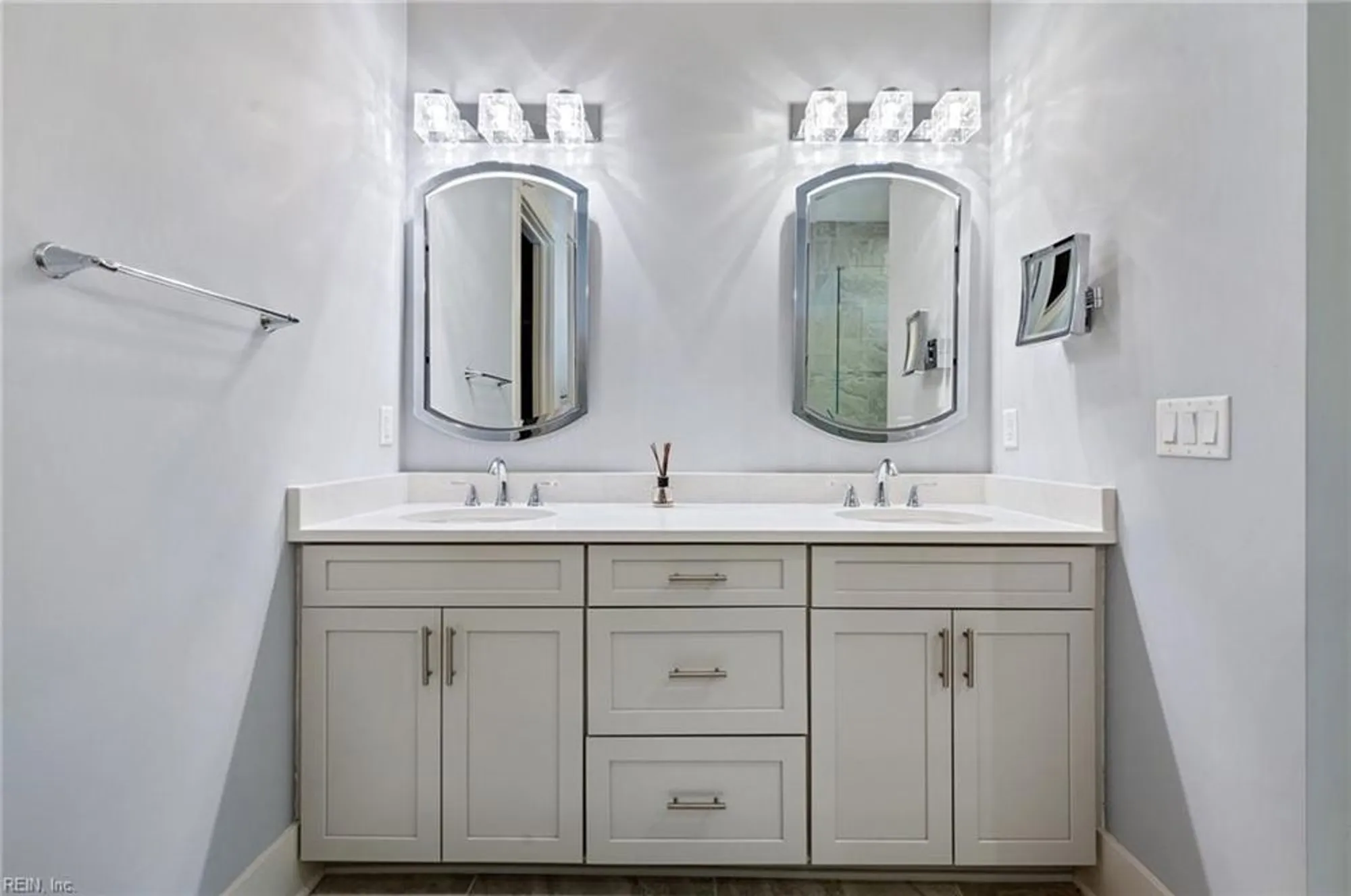 Property Slideshow image 25 of 50 | 141 enclave ct, Williamsburg, VA, 23185