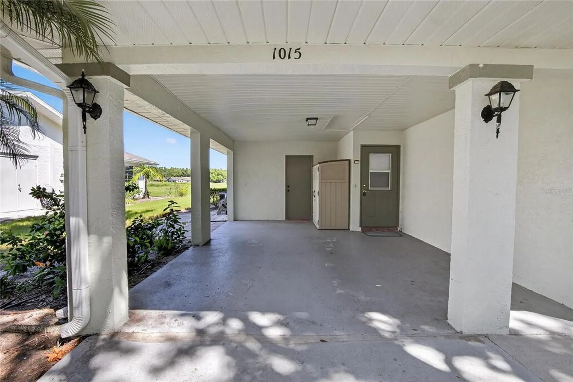 Property Slideshow image 6 of 84 | 1015 harefield cir # 1015, Sun City Center, FL, 33573