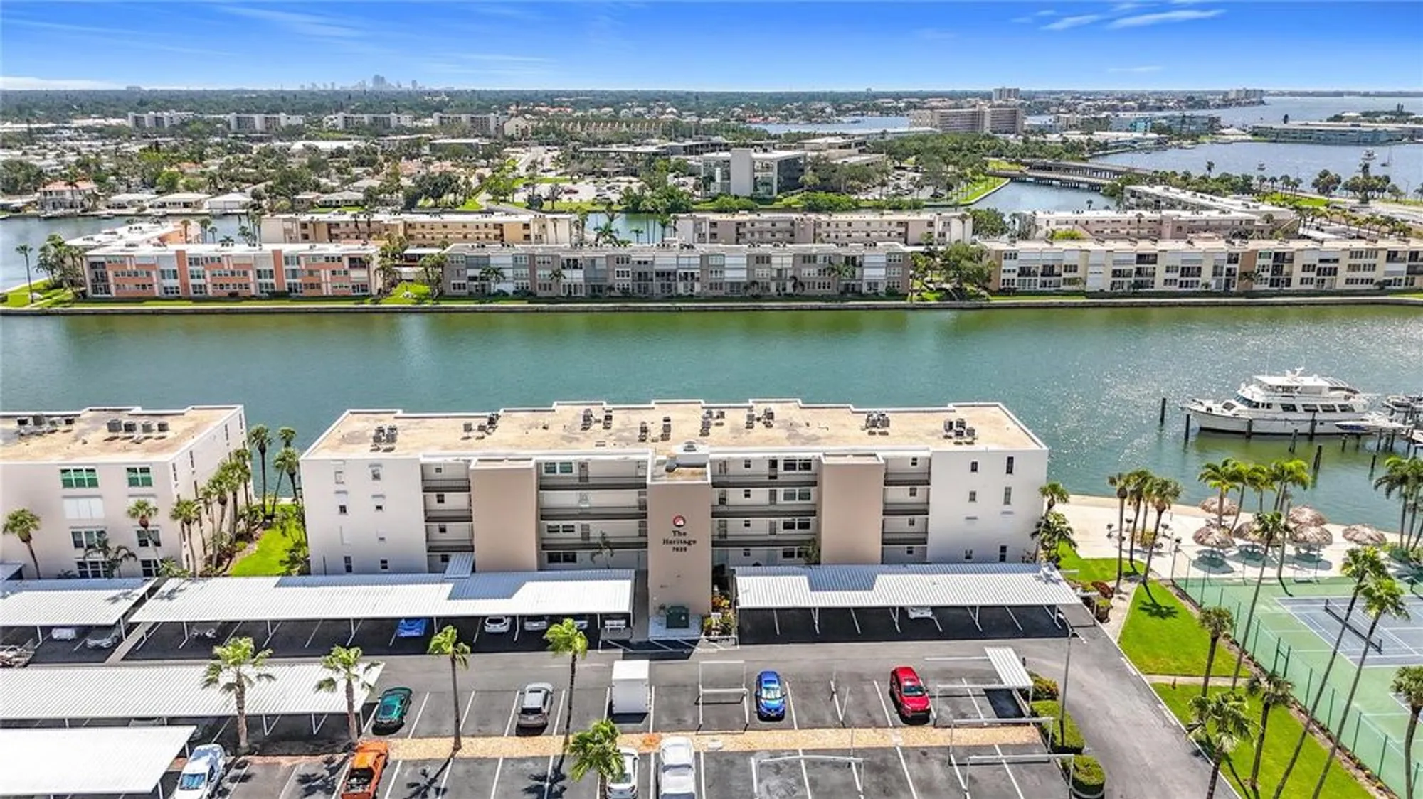 Property Slideshow image 2 of 62 | 7625 sun island dr 307, South Pasadena, FL, 33707