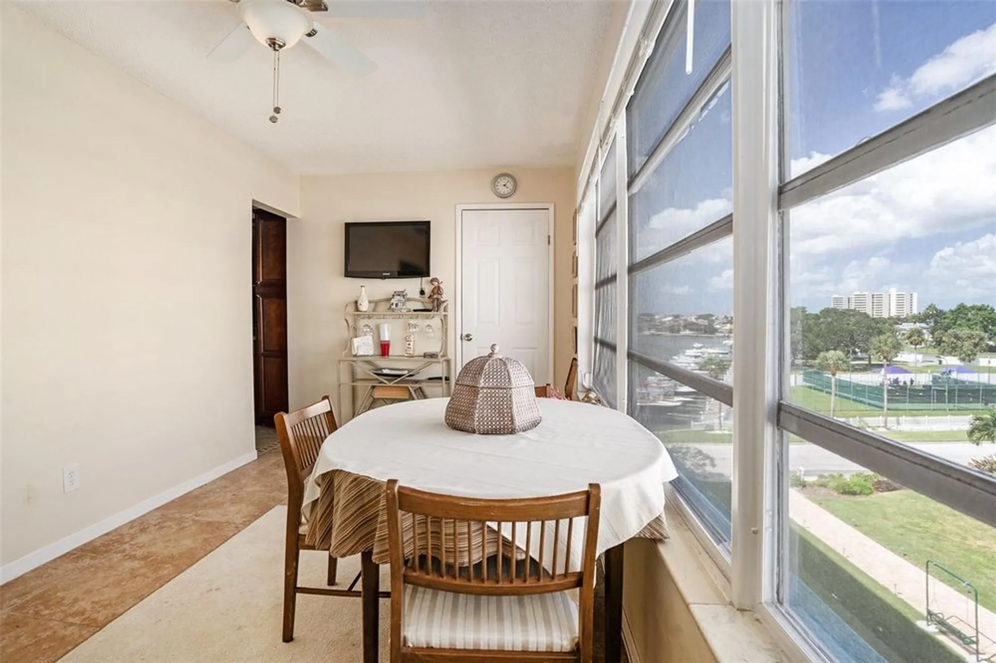 Property Slideshow image 14 of 41 | 2960 59th st 411, Gulfport, FL, 33707