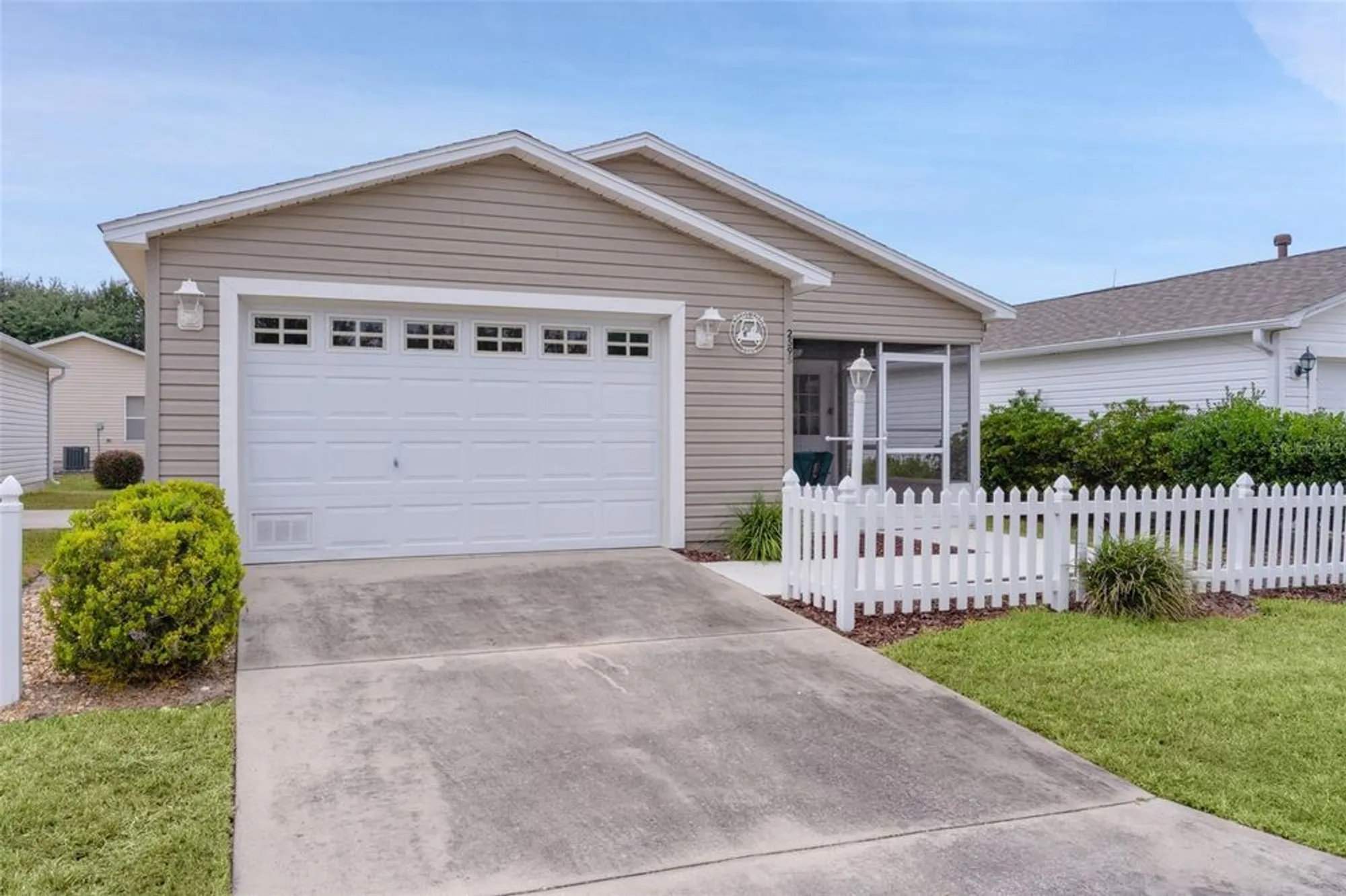 Property Slideshow image 34 of 55 | 2595 ascot loop, The Villages, FL, 32162