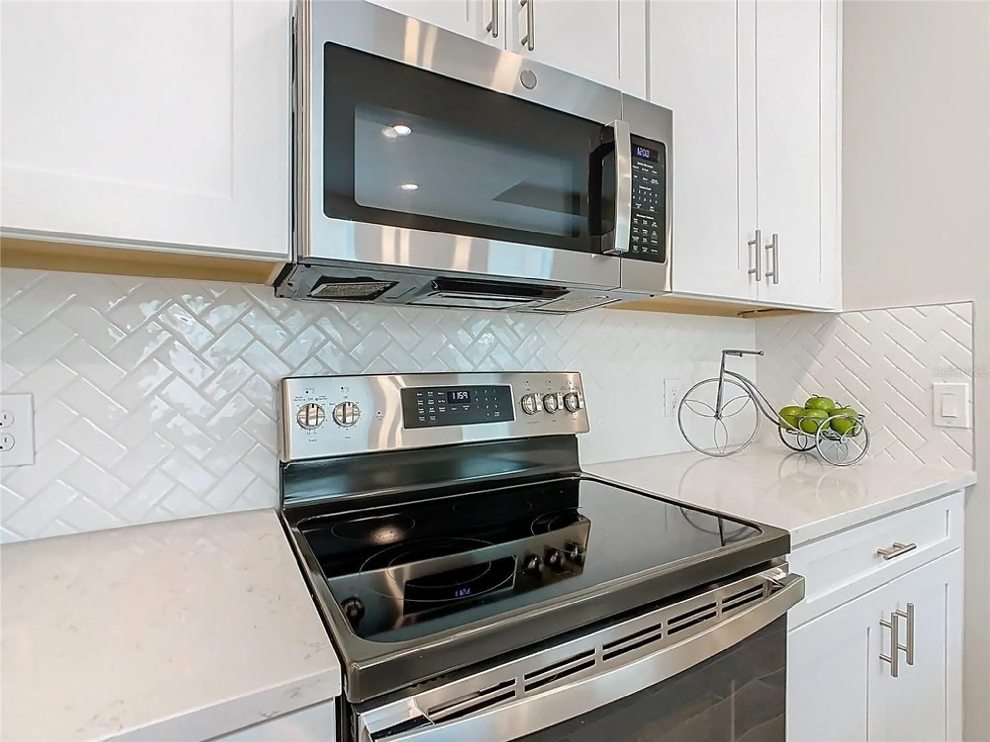 Property Slideshow image 7 of 48 | 1029 umbria dr, Poinciana, FL, 34759