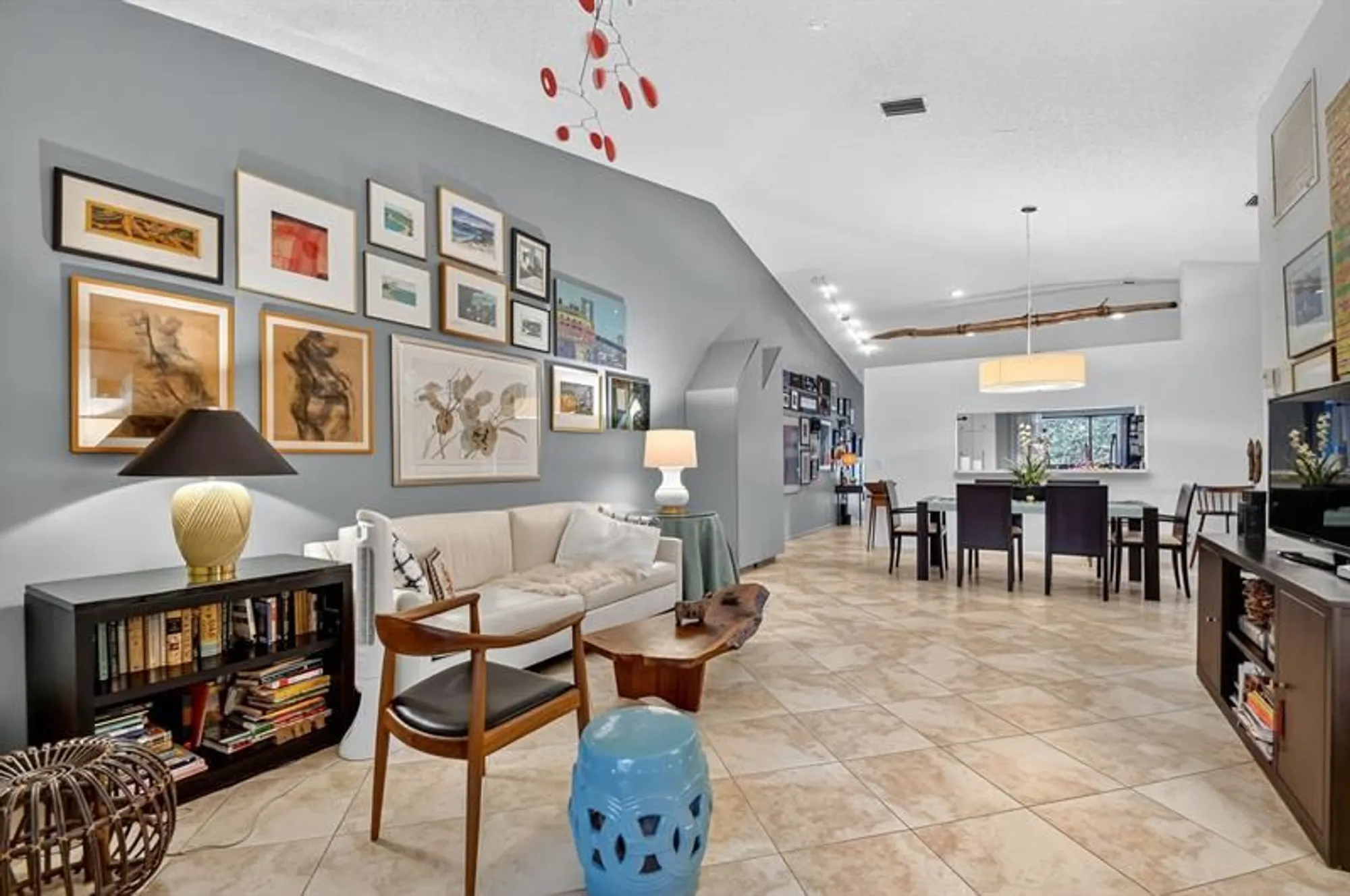 Property Slideshow image 9 of 31 | 9633 sills dr 201, Boynton Beach, FL, 33437