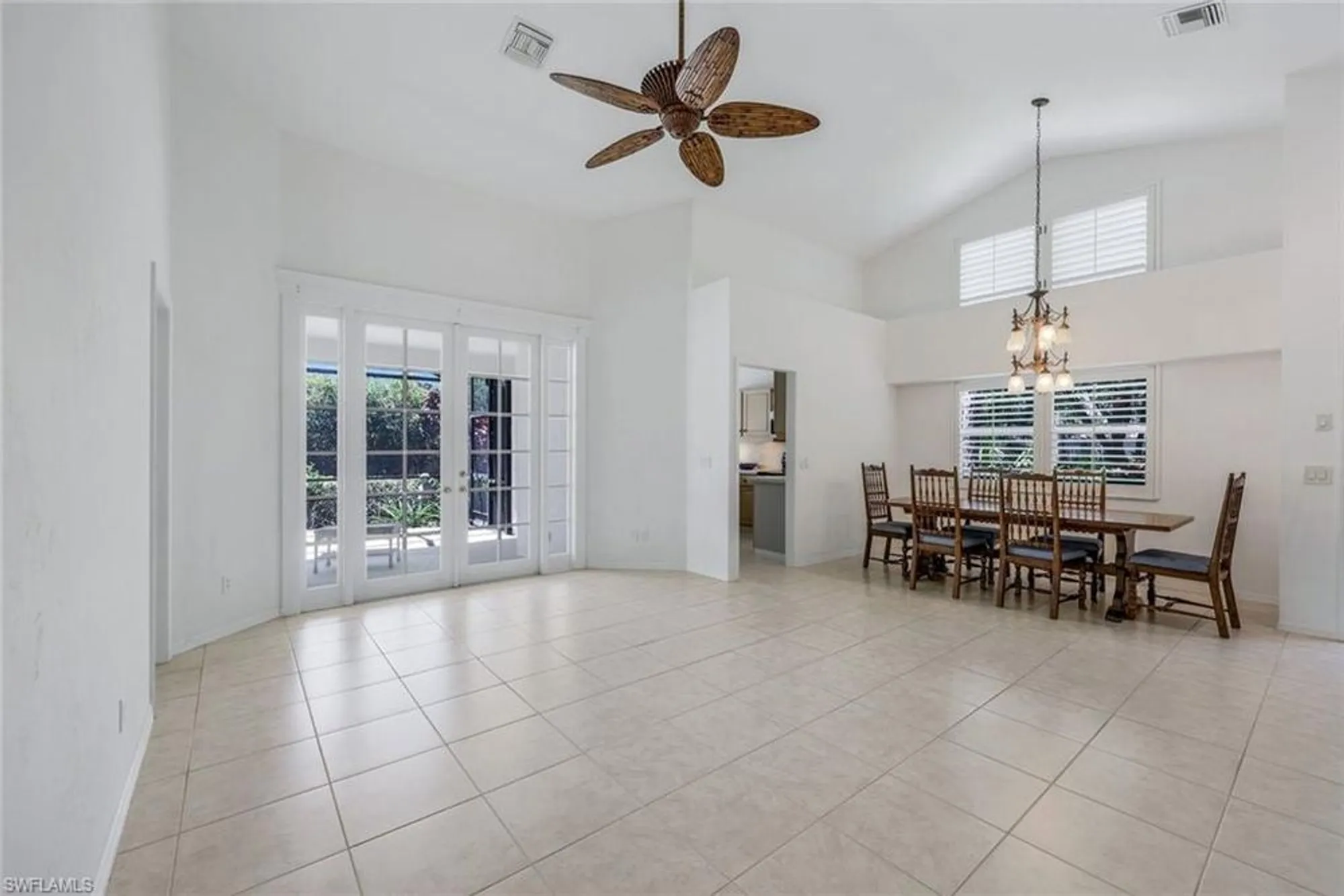 Property Slideshow image 9 of 29 | 27181 kindlewood ln, Bonita Springs, FL, 34134
