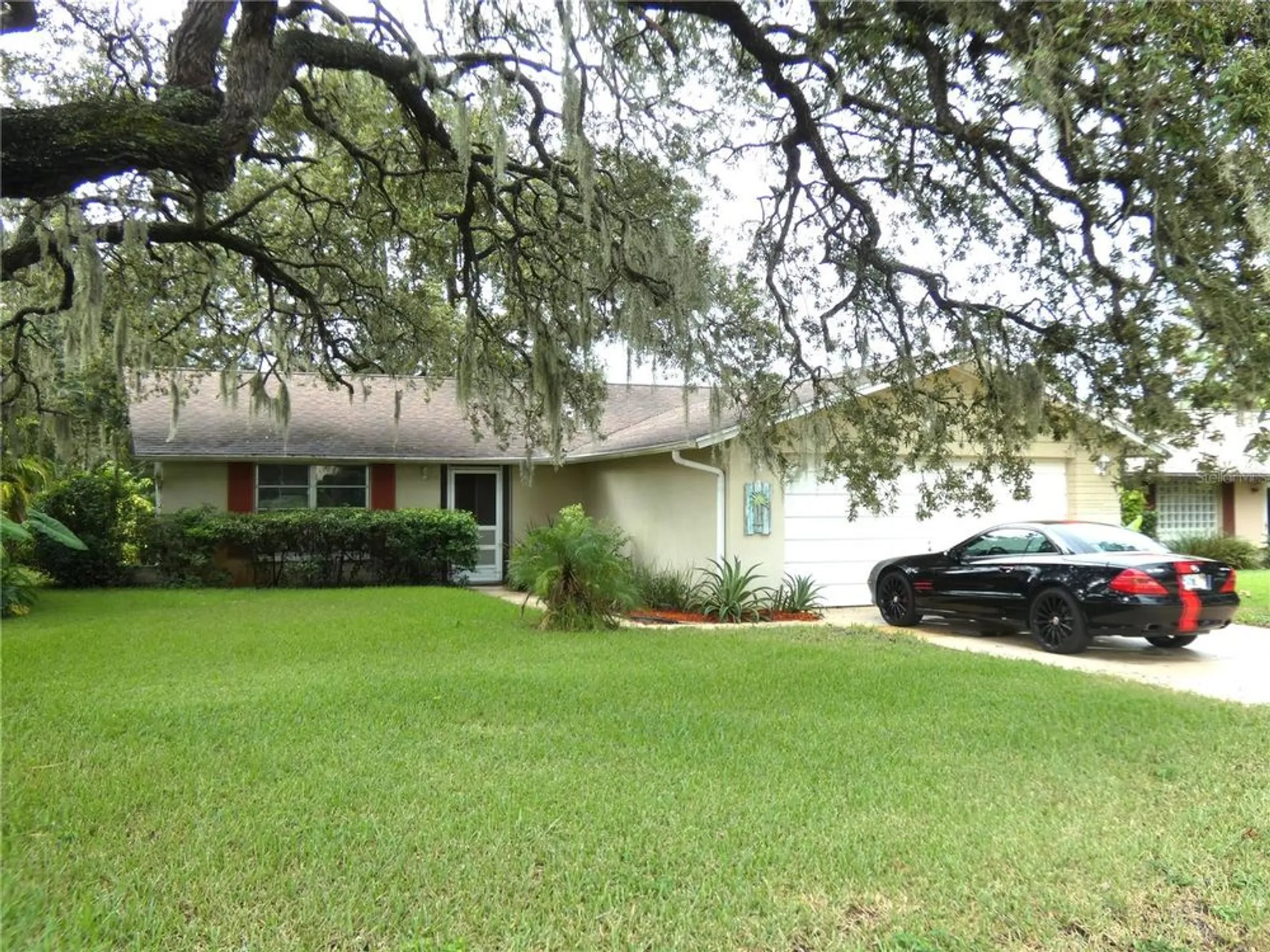 Property Slideshow image 3 of 39 | 8140 san felipe ct, Port Richey, FL, 34668