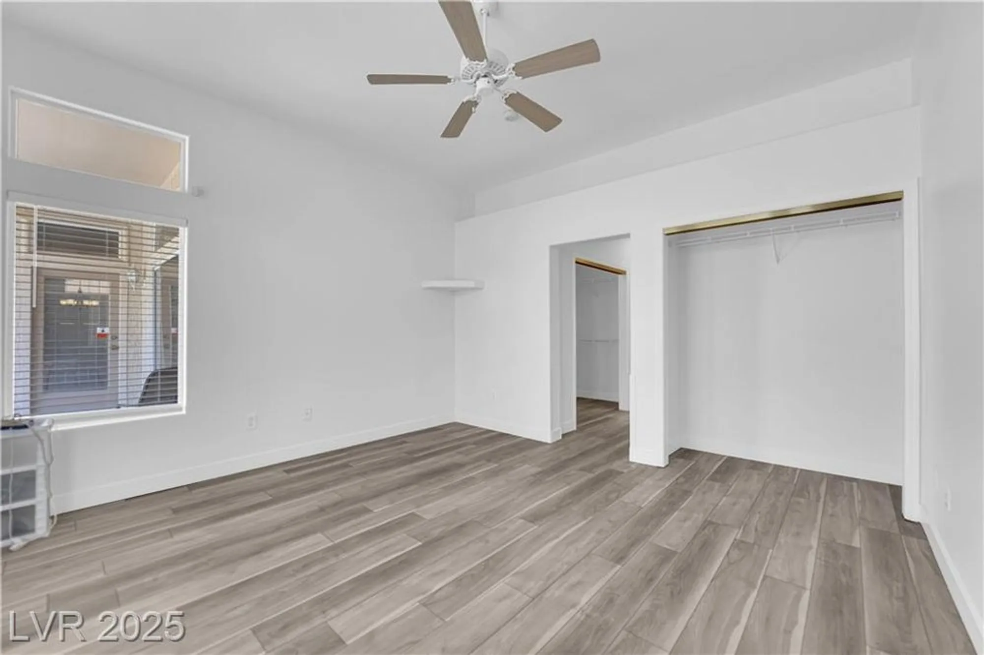 Property Slideshow image 19 of 35 | 10144 hunter springs dr, Las Vegas, NV, 89134