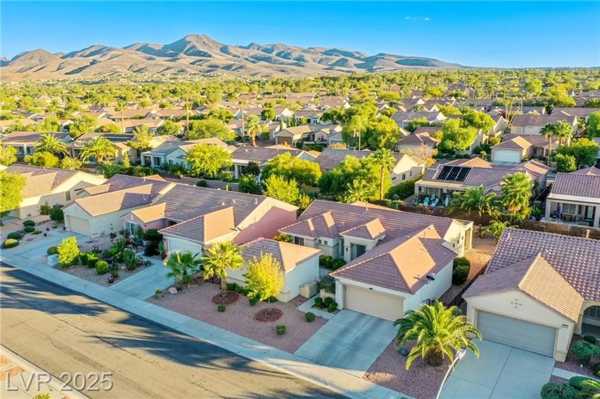 Property Slideshow image 4 of 31 | 2581 evansville ave, Henderson, NV, 89052