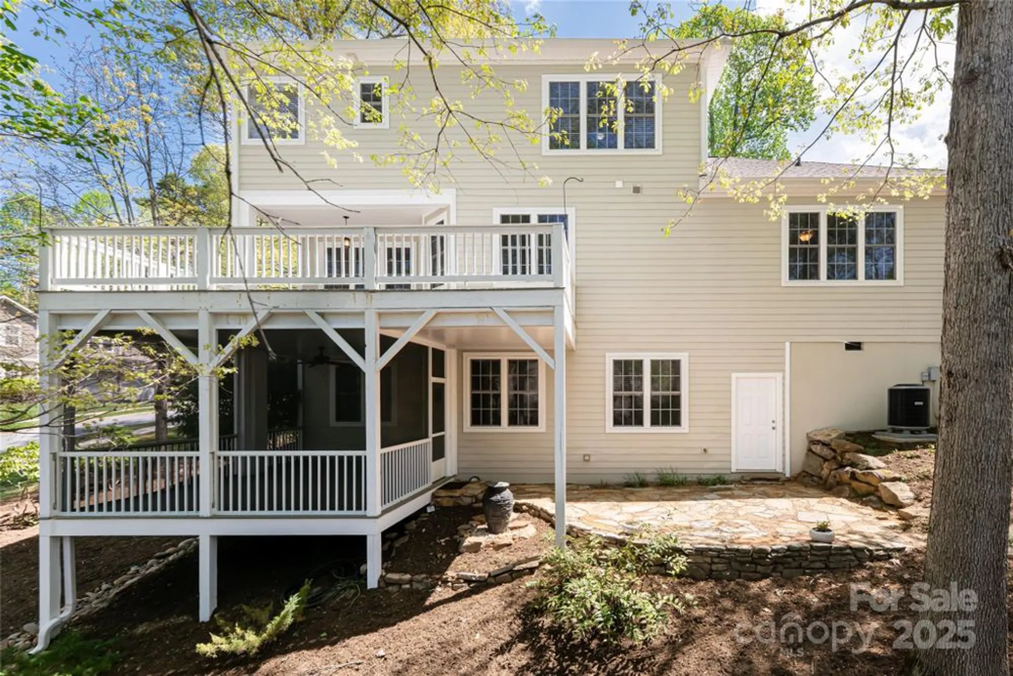 Property Slideshow image 27 of 42 | 11 larue ct, Biltmore Lake, NC, 28715