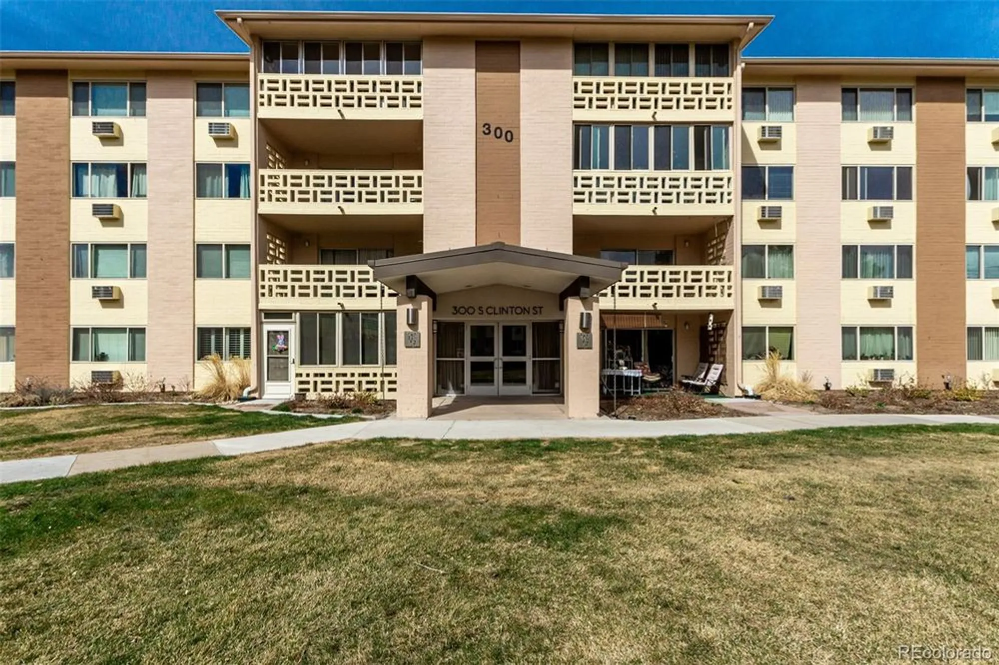 Property Slideshow image 25 of 31 | 300 s clinton st apt 7d, Denver, CO, 80247