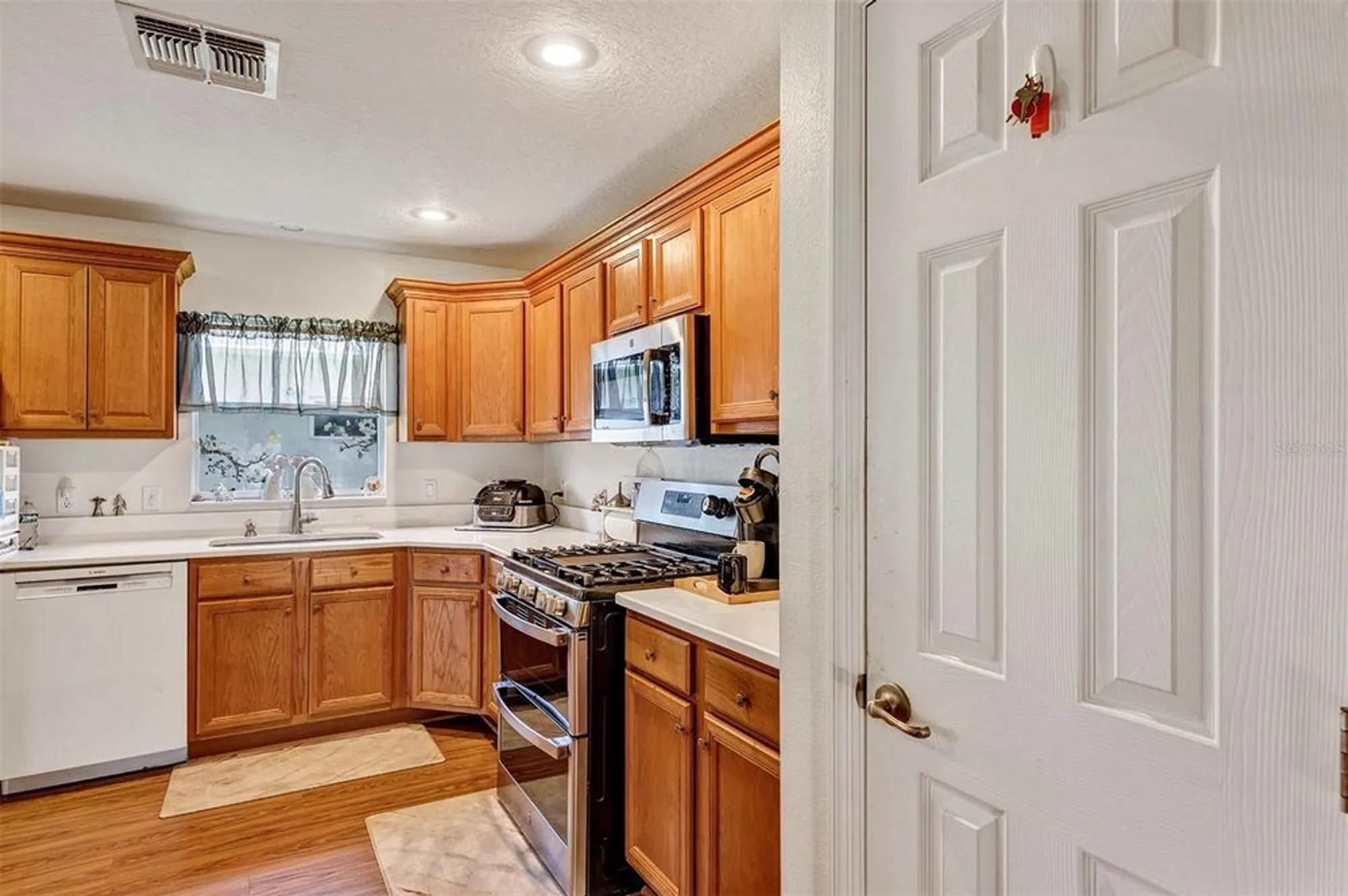 Property Slideshow image 12 of 49 | 4347 arlington ridge blvd, Leesburg, FL, 34748