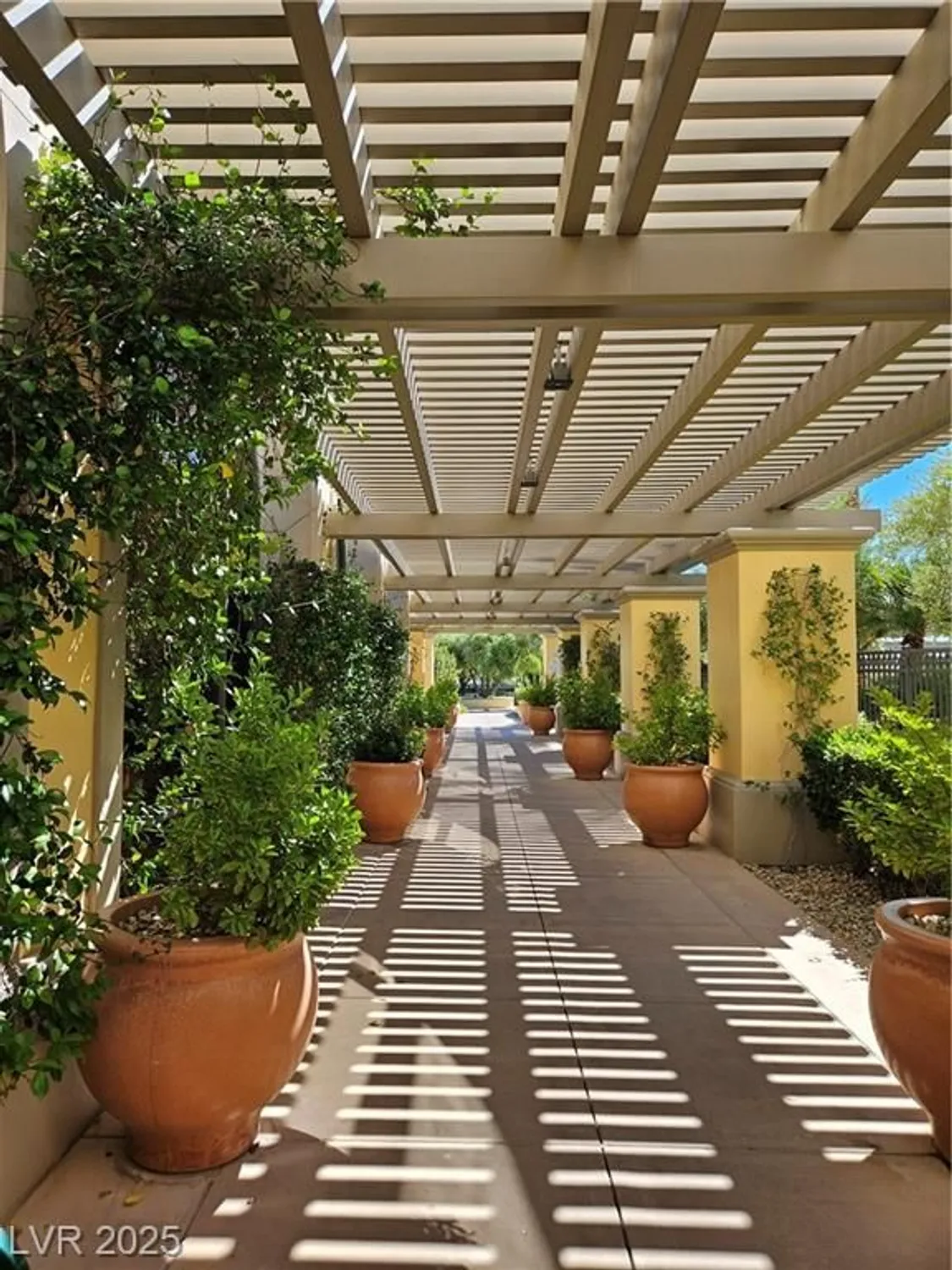 Property Slideshow image 28 of 37 | 10554 sopra ct, Las Vegas, NV, 89135