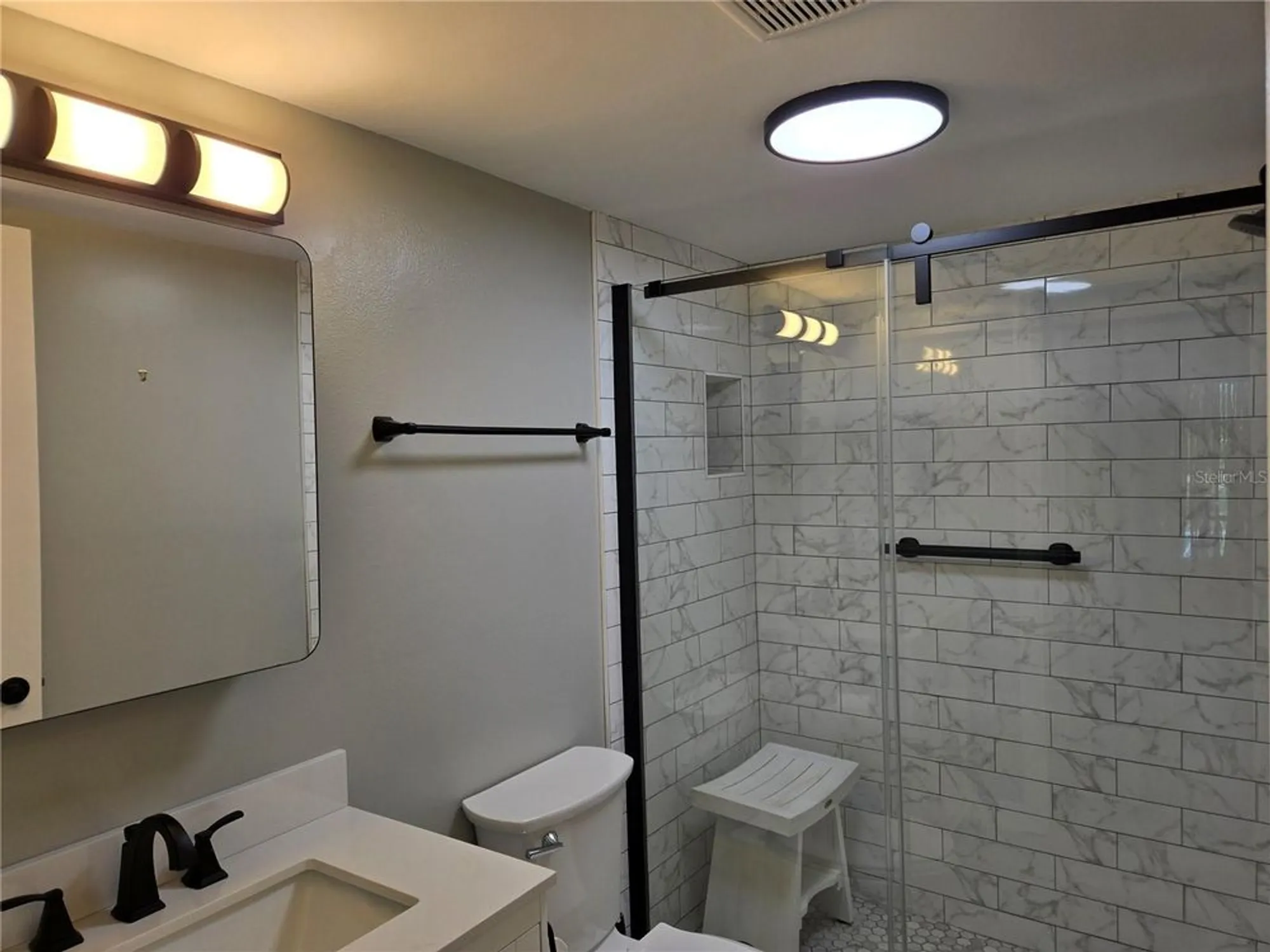 Property Slideshow image 19 of 40 | 21260 brinson ave apt 307, Port Charlotte, FL, 33952