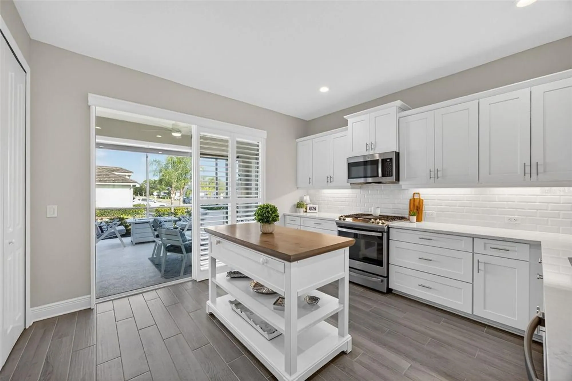Property Slideshow image 9 of 58 | 12735 aquamarine ave, Bradenton, FL, 34211