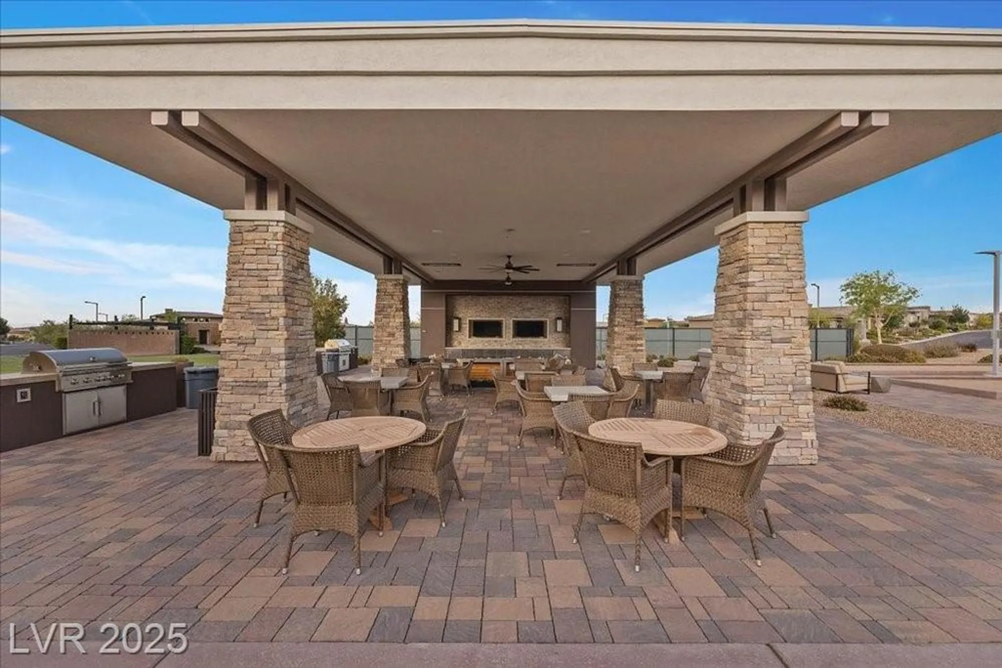 Property Slideshow image 58 of 77 | 6722 desert crimson st, Las Vegas, NV, 89148