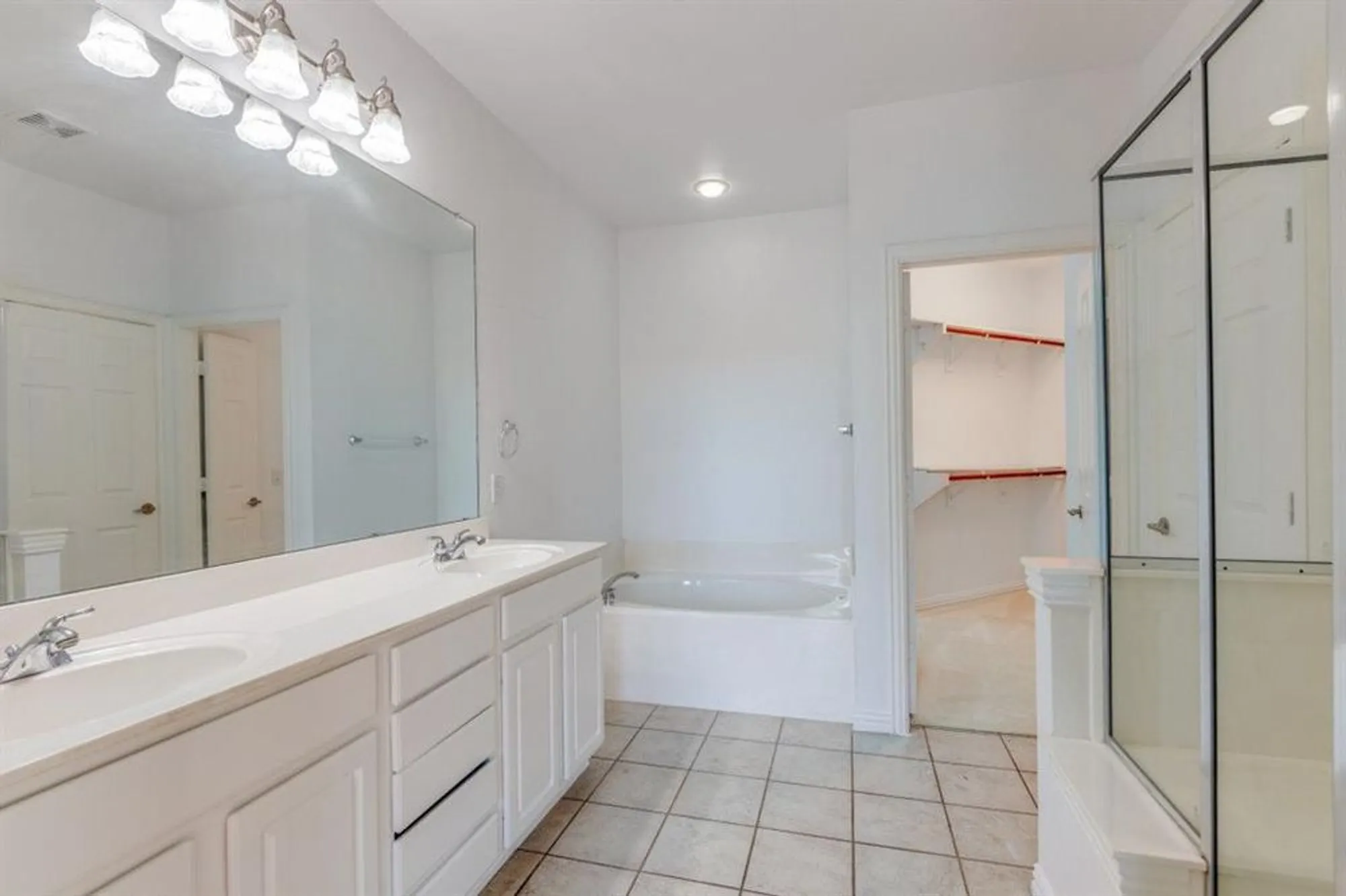 Property Slideshow image 16 of 25 | 727 scenic ranch cir, Fairview, TX, 75069