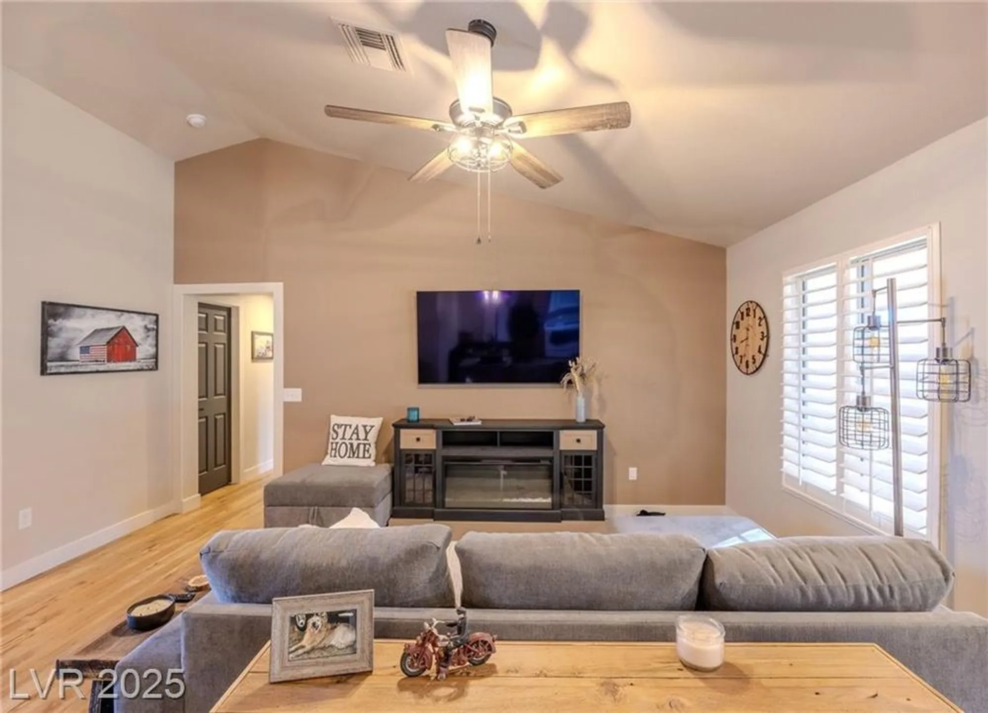 Property Slideshow image 10 of 29 | 9305 quail ridge dr, Las Vegas, NV, 89134