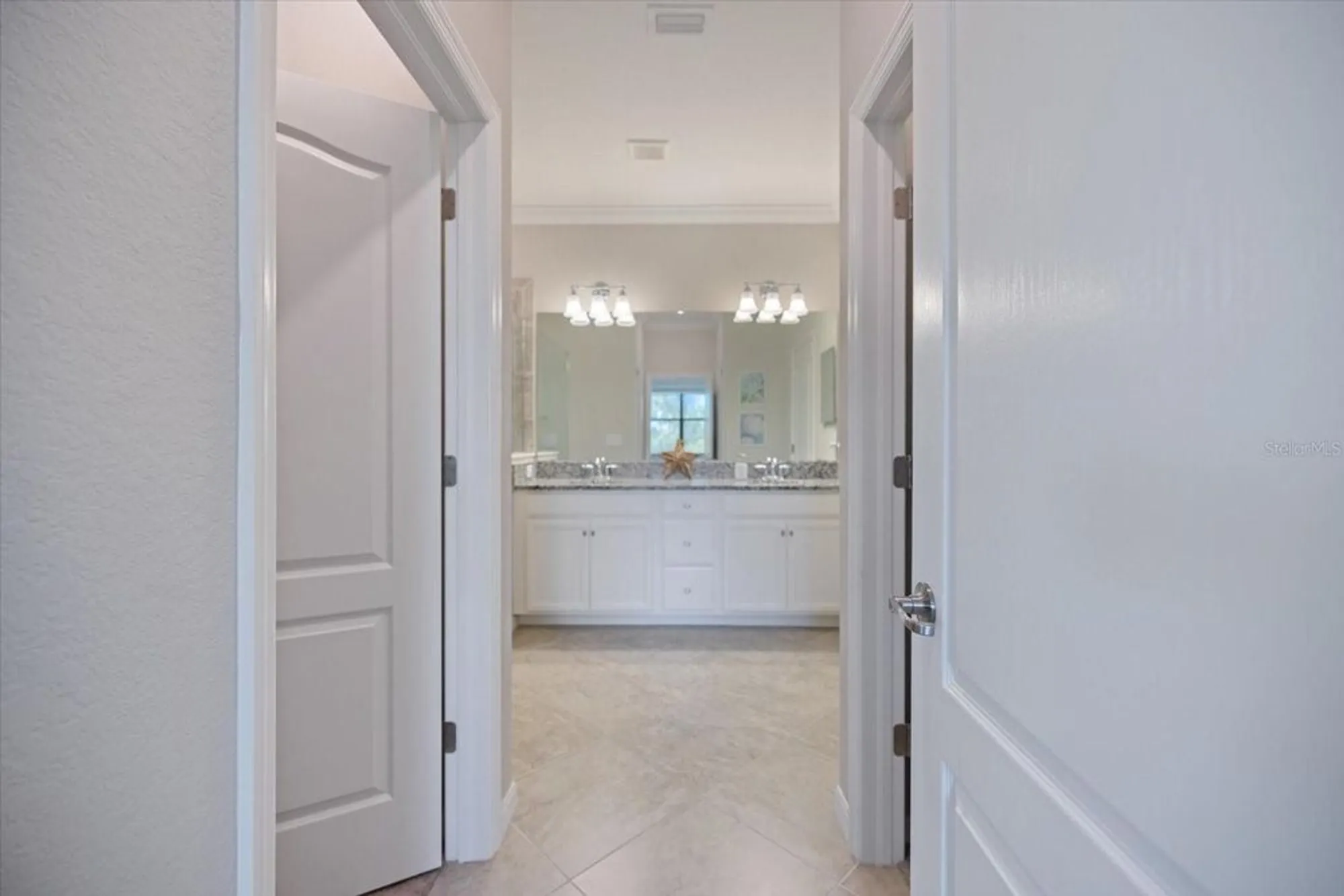 Property Slideshow image 28 of 65 | 10209 fiddlewood dr, Venice, FL, 34293