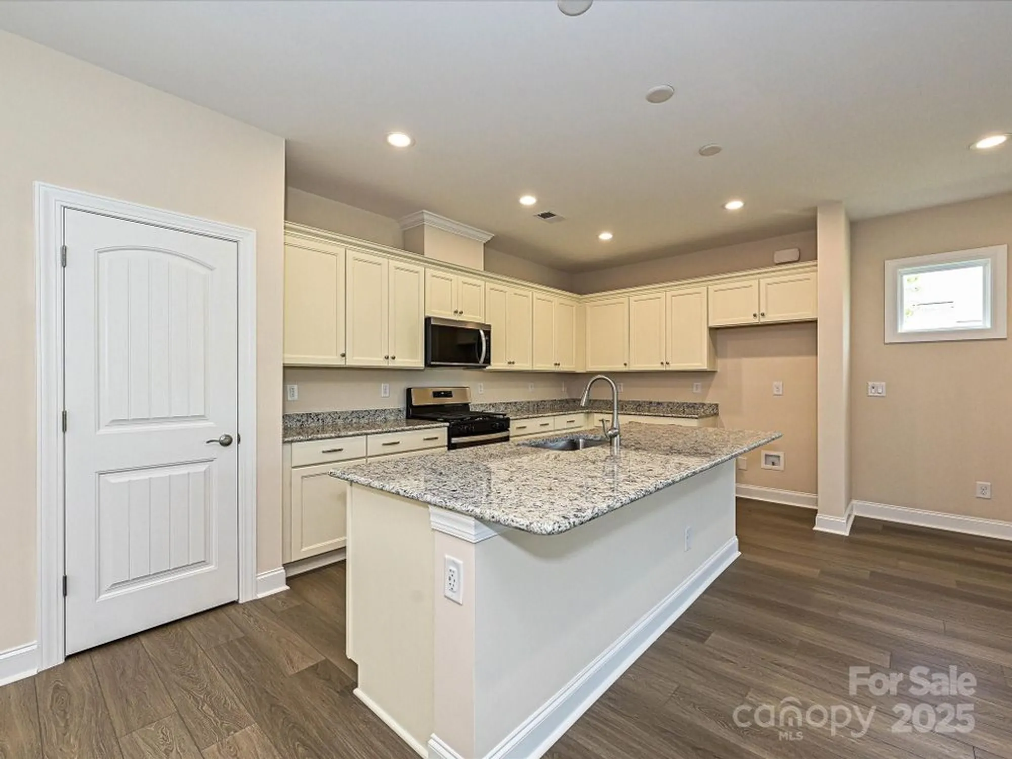 Property Slideshow image 18 of 45 | 118 stowaway dr 1219, Denver, NC, 28037