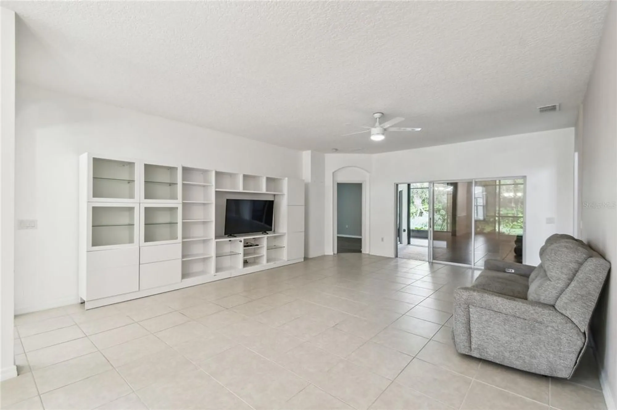 Property Slideshow image 10 of 47 | 540 genoa dr, Poinciana, FL, 34759