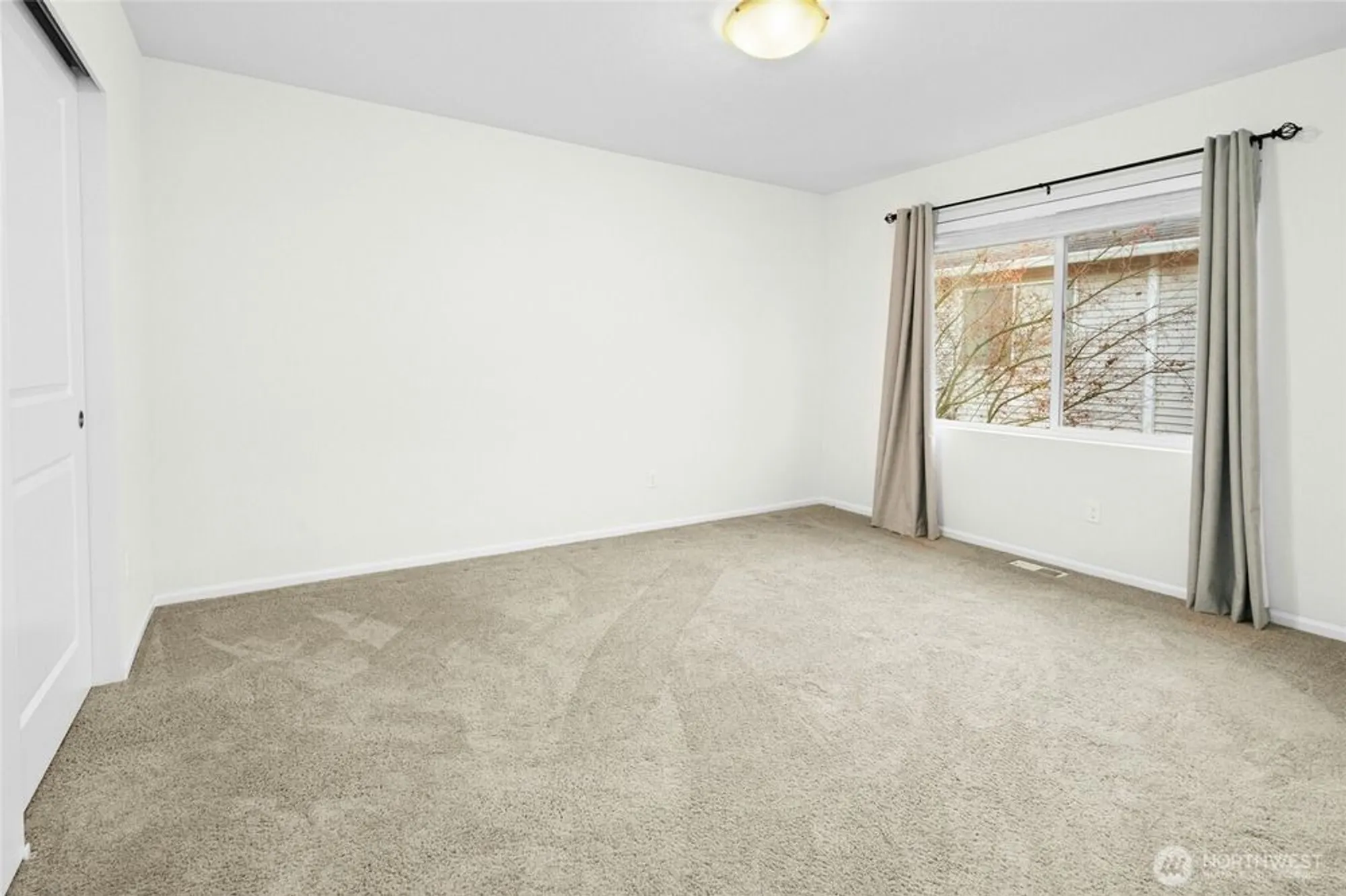 Property Slideshow image 23 of 31 | 11307 241st ln ne # 73, Redmond, WA, 98053