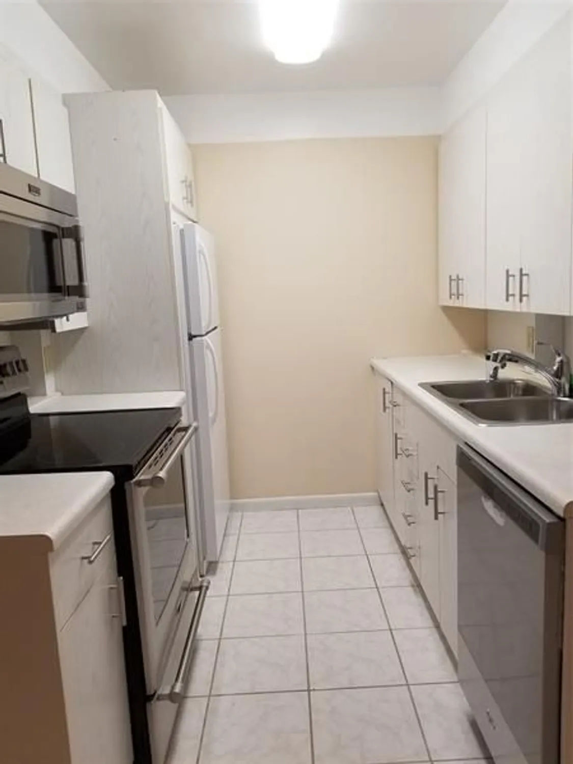 Property Slideshow image 5 of 25 | 4090 cornwall e # 4090, Boca Raton, FL, 33434