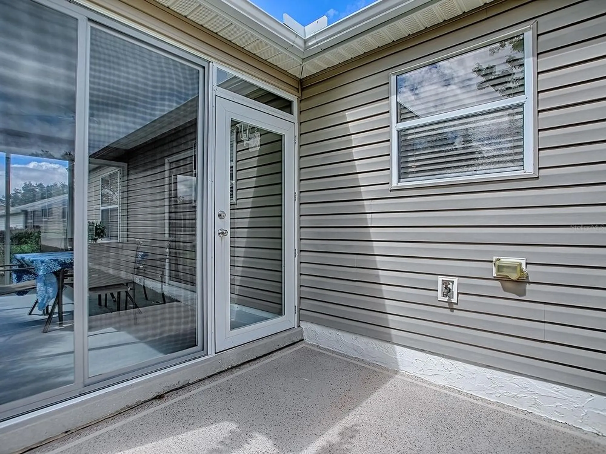 Property Slideshow image 33 of 44 | 133 olanta dr, The Villages, FL, 32162