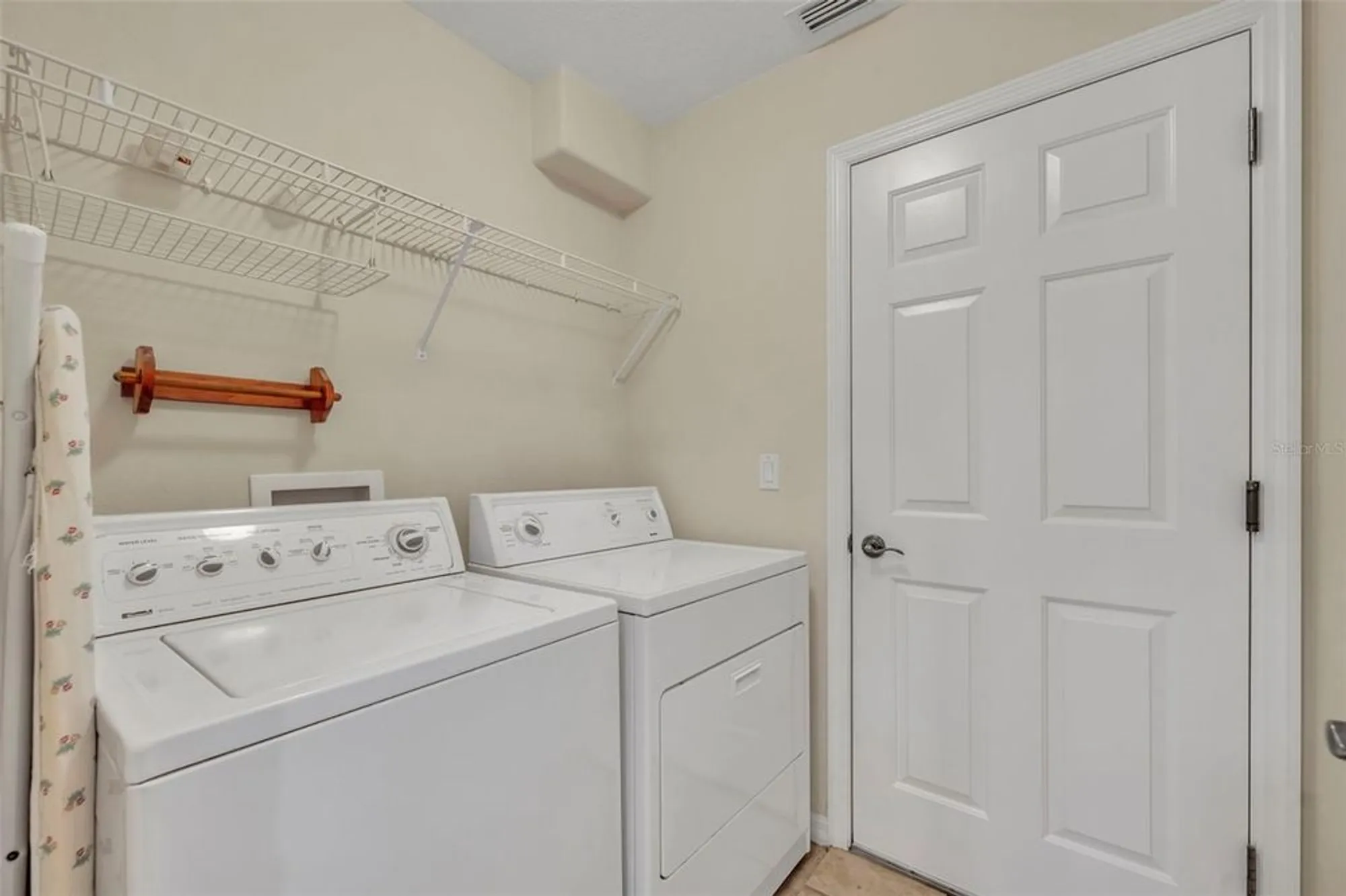 Property Slideshow image 36 of 52 | 5837 bounty cir, Tavares, FL, 32778