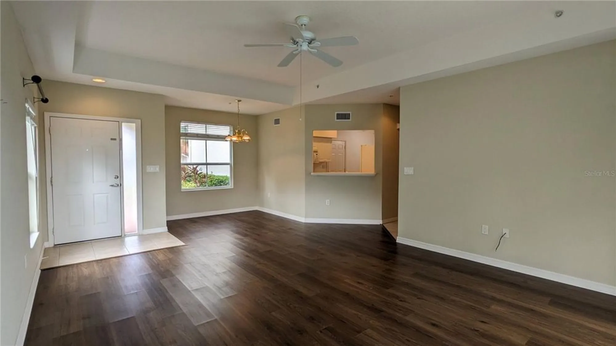 Property Slideshow image 7 of 27 | 7307 fountain palm cir # 7-102, Bradenton, FL, 34203