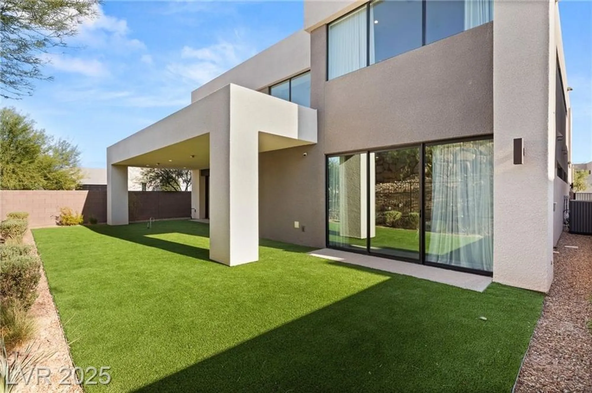 Property Slideshow image 27 of 41 | 21 highland cove ln, Henderson, NV, 89011