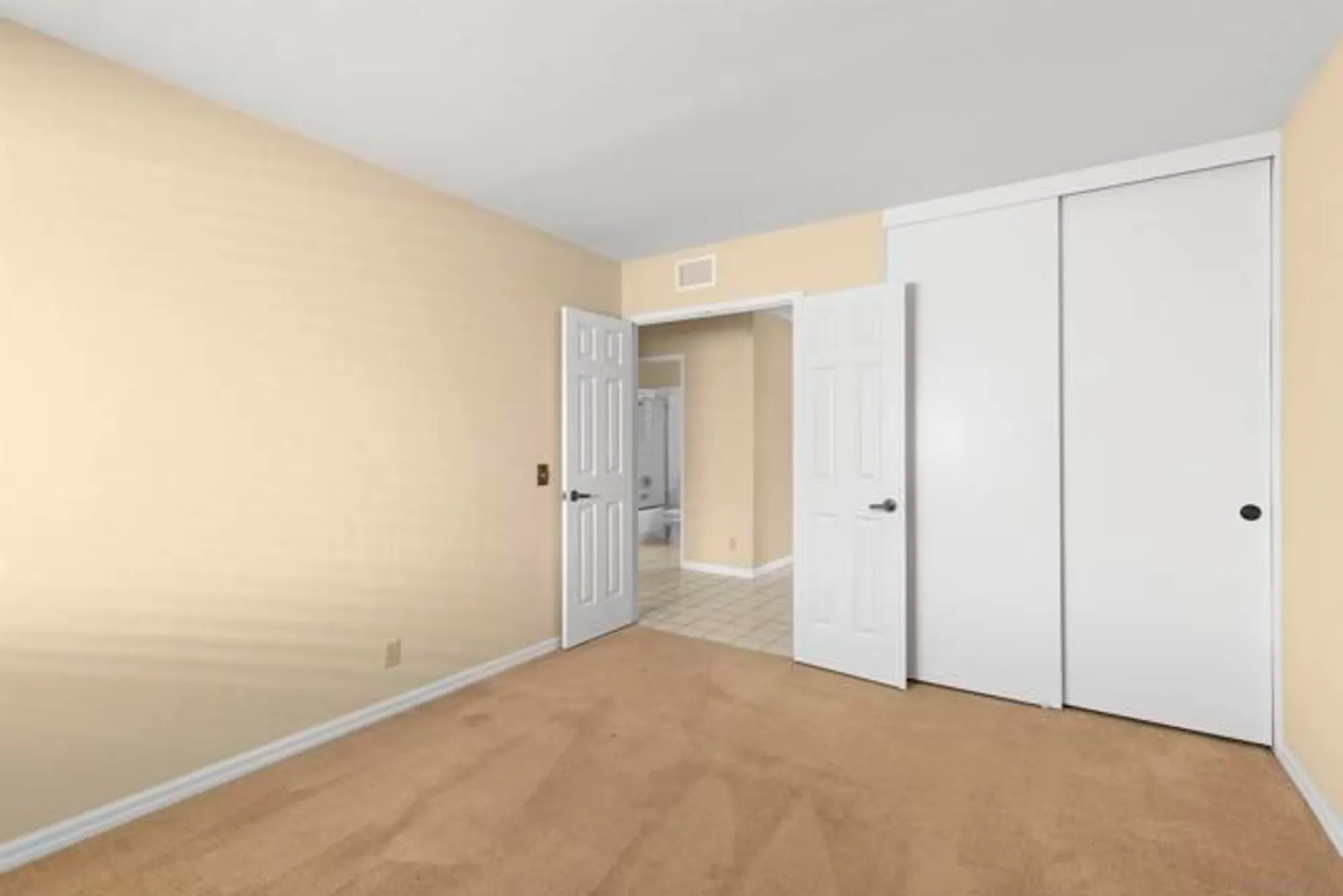 Property Slideshow image 20 of 38 | 13060 avenida marbella, San Diego, CA, 92128