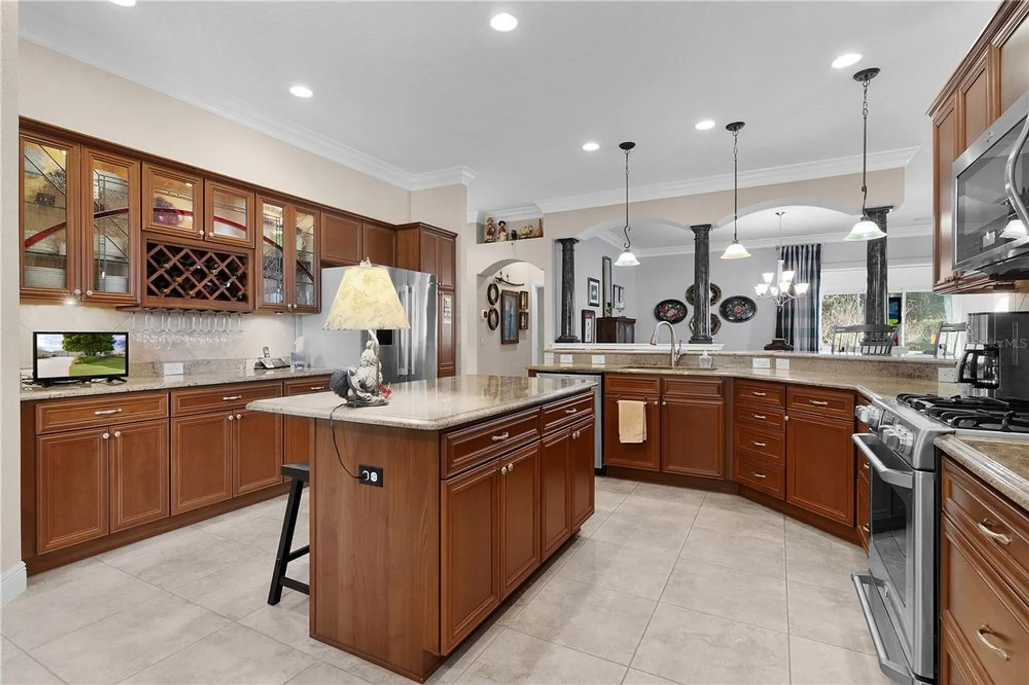 Property Slideshow image 9 of 64 | 1078 lakeview ln, The Villages, FL, 32162