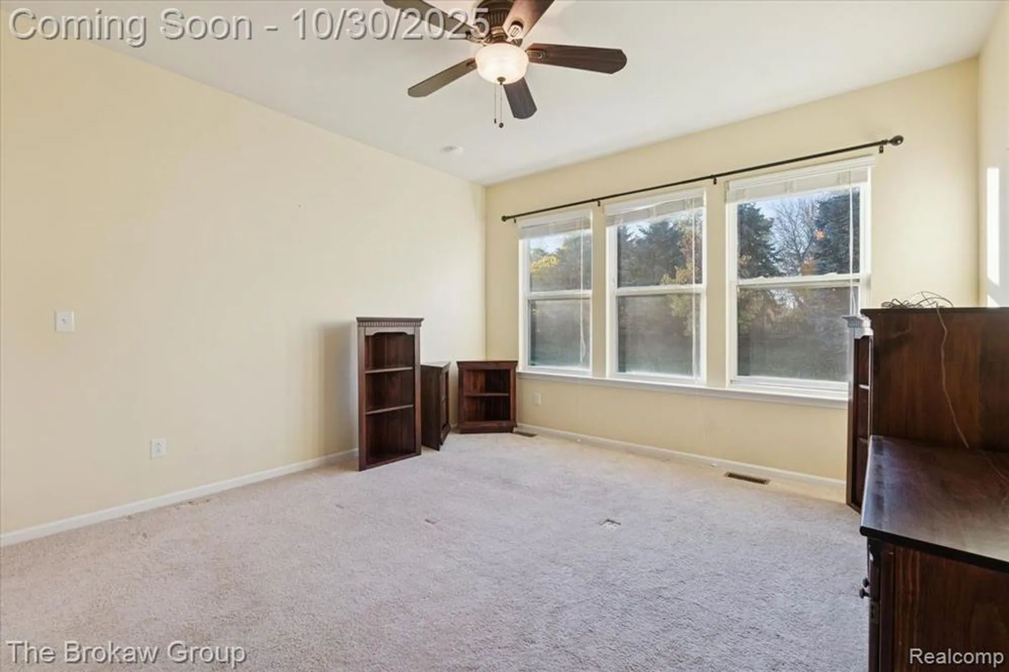 Property Slideshow image 24 of 49 | 6334 prairie dunes dr, Grand Blanc, MI, 48439
