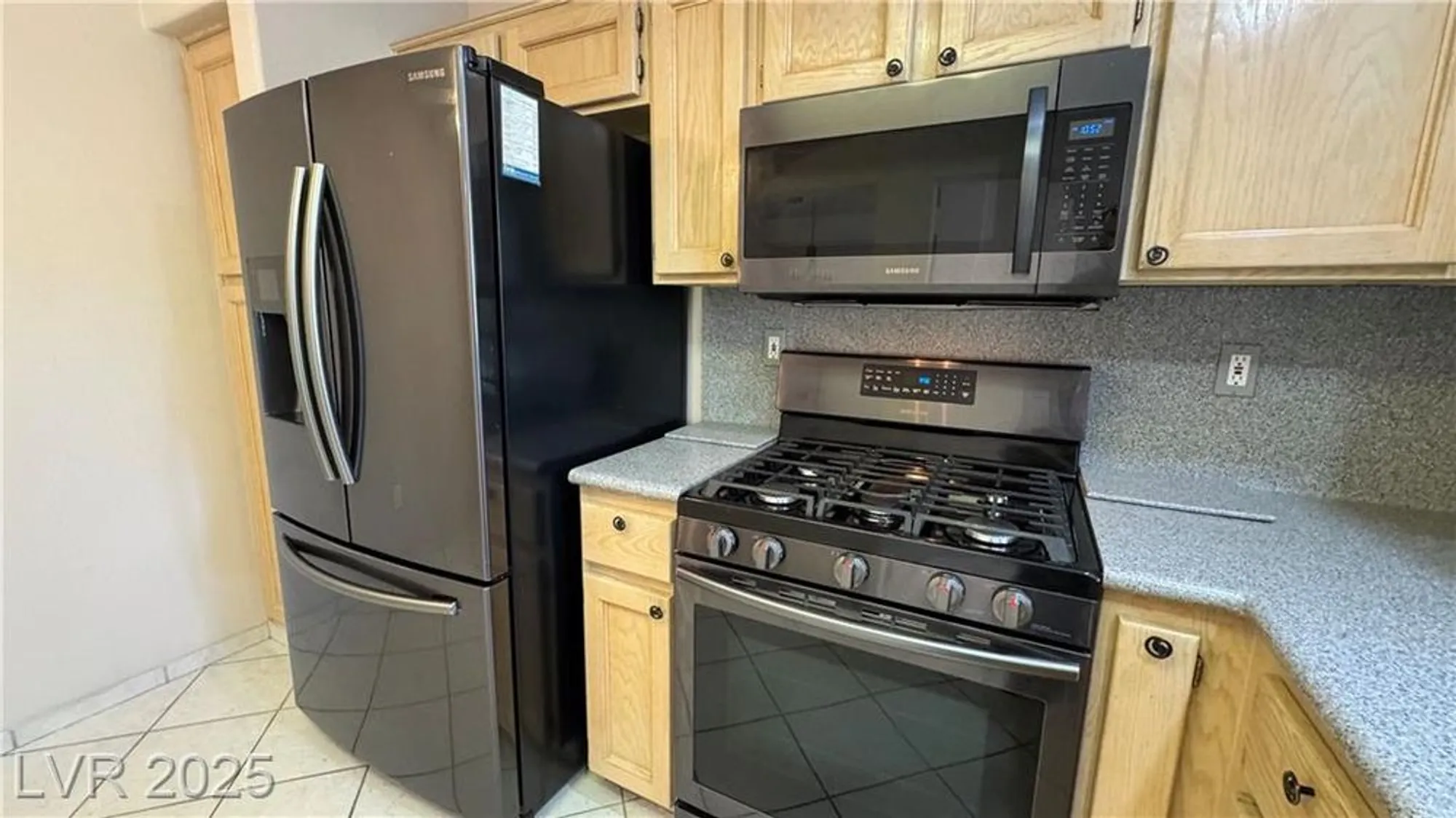 Property Slideshow image 7 of 27 | 2202 spring water dr, Las Vegas, NV, 89134